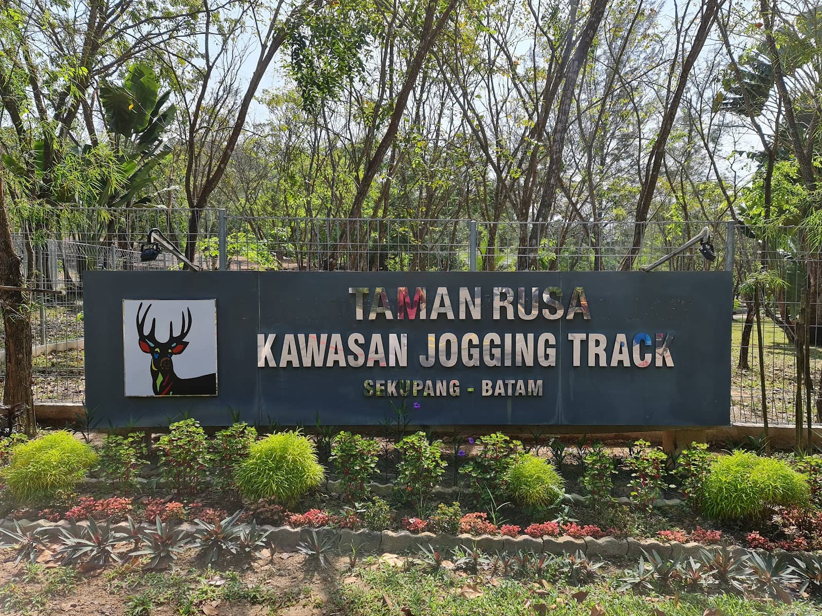 Playgrounds & Water Fun