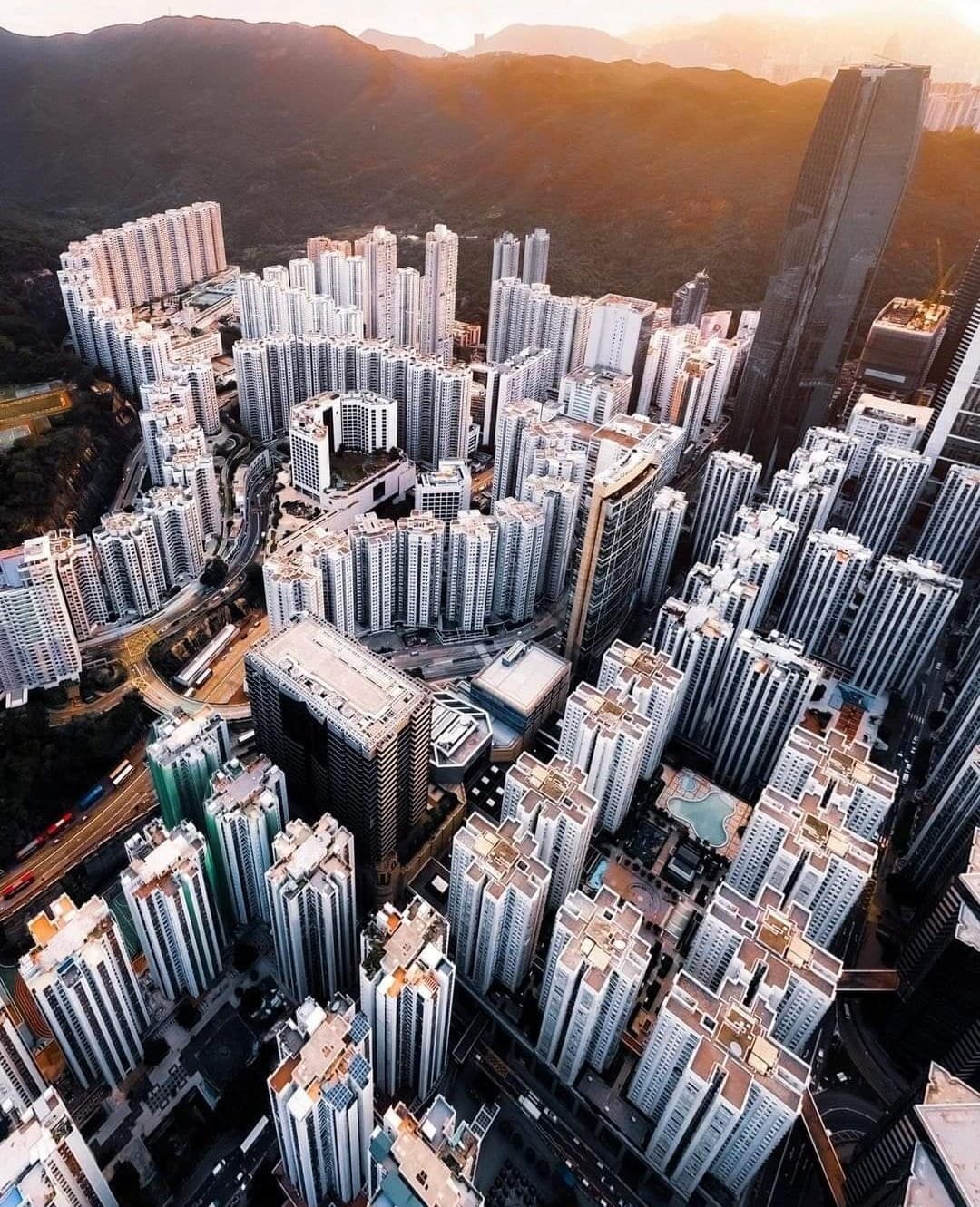 Tai Koo Shing - Image 1