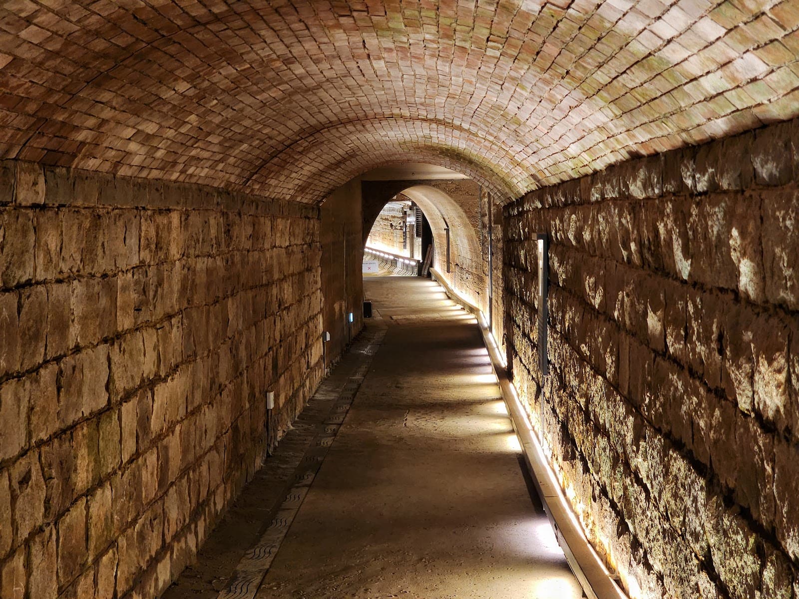Noryangjin Underground Sewer - Image 1