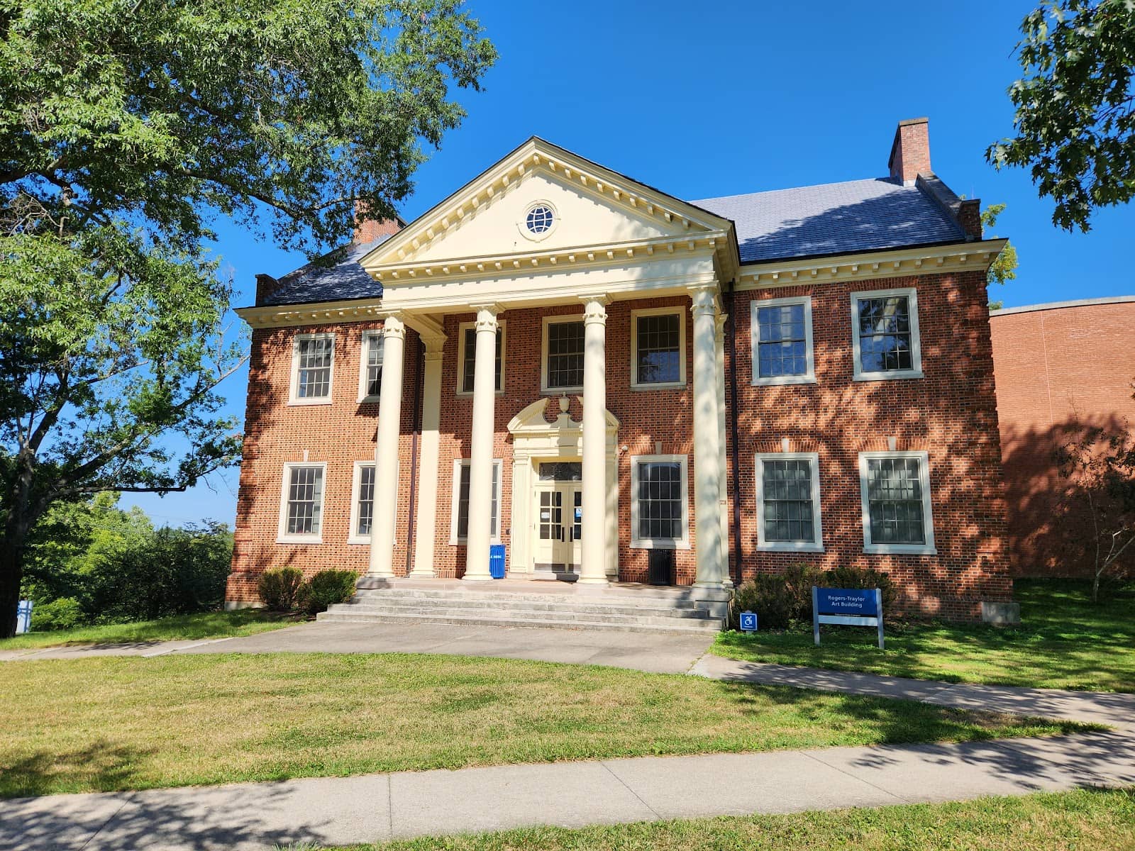 Campus Art Experience