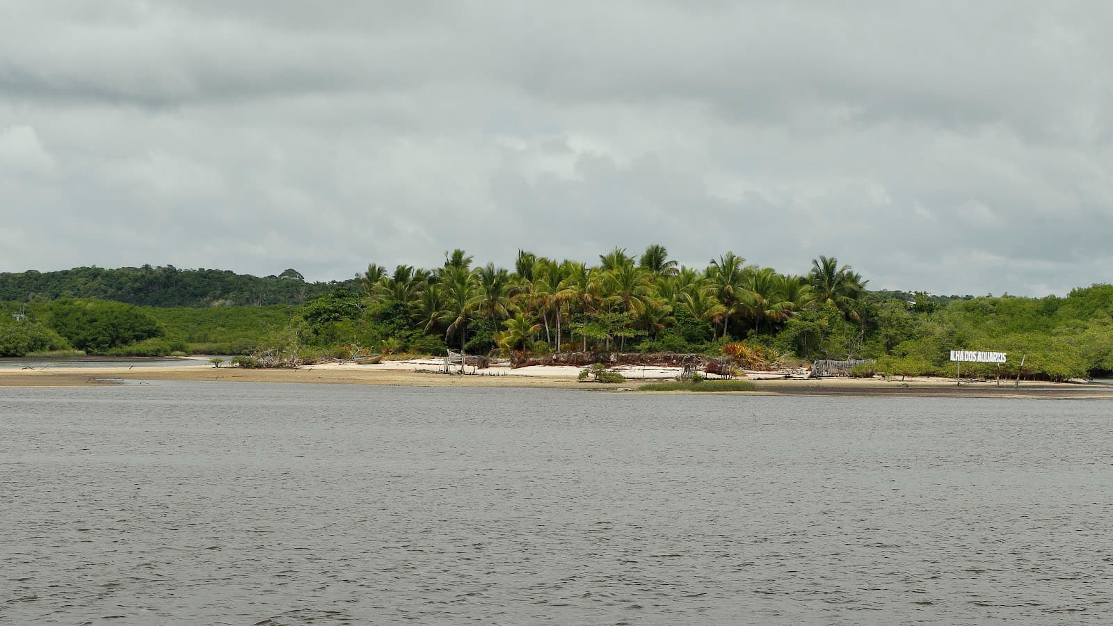 Ilha dos Aquários - Image 1