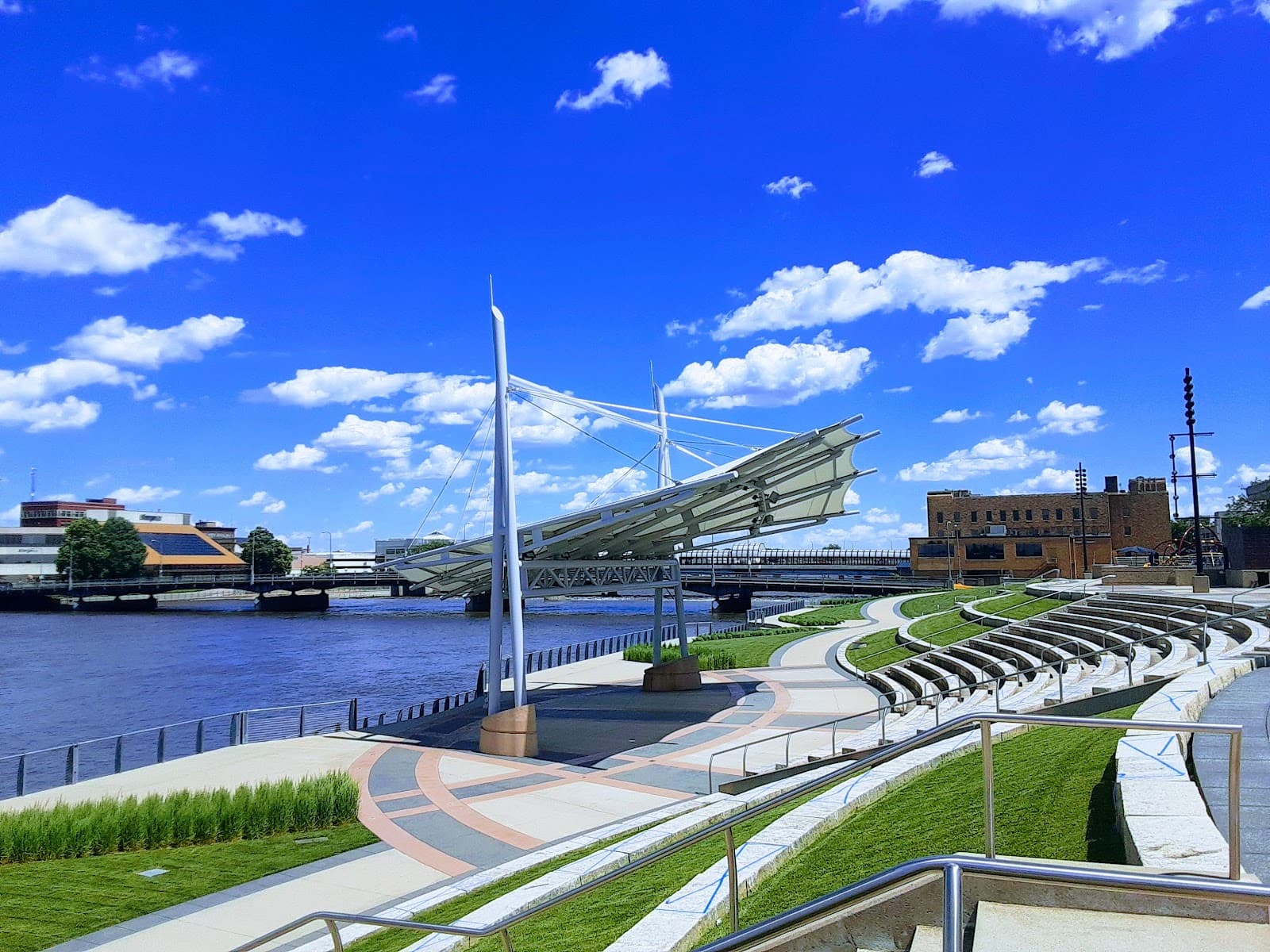 RiverLoop Amphitheatre - Image 1