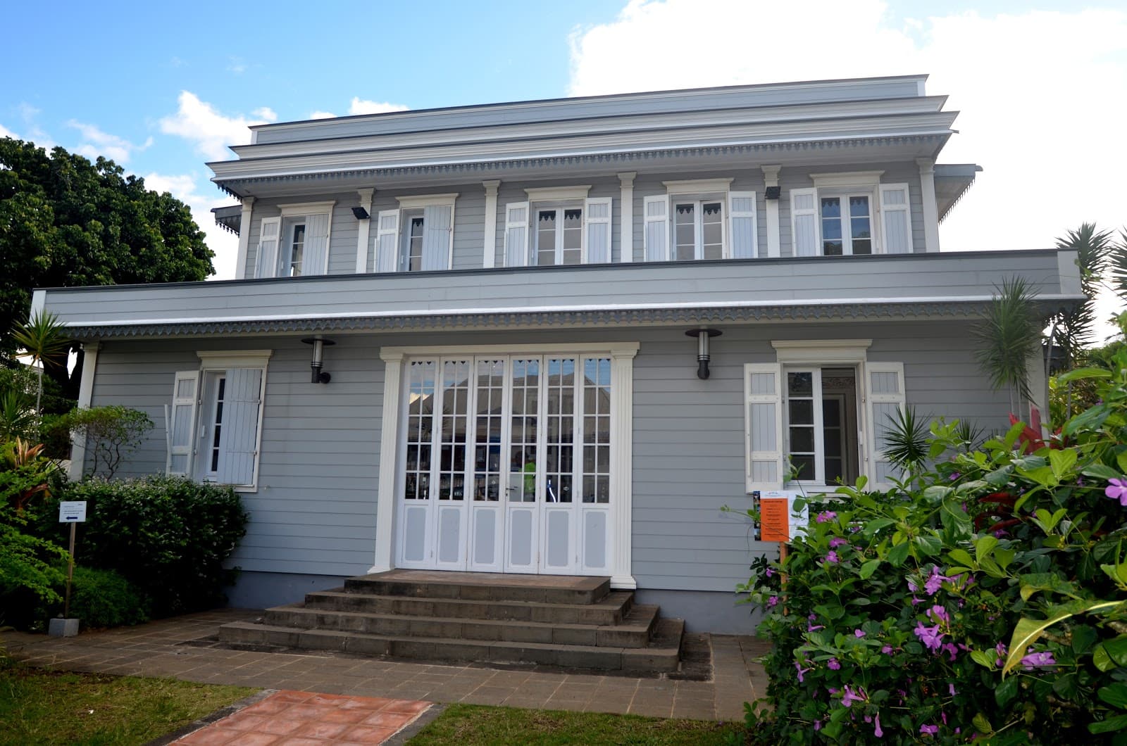 La Maison Carrère Saint-Denis - Image 1