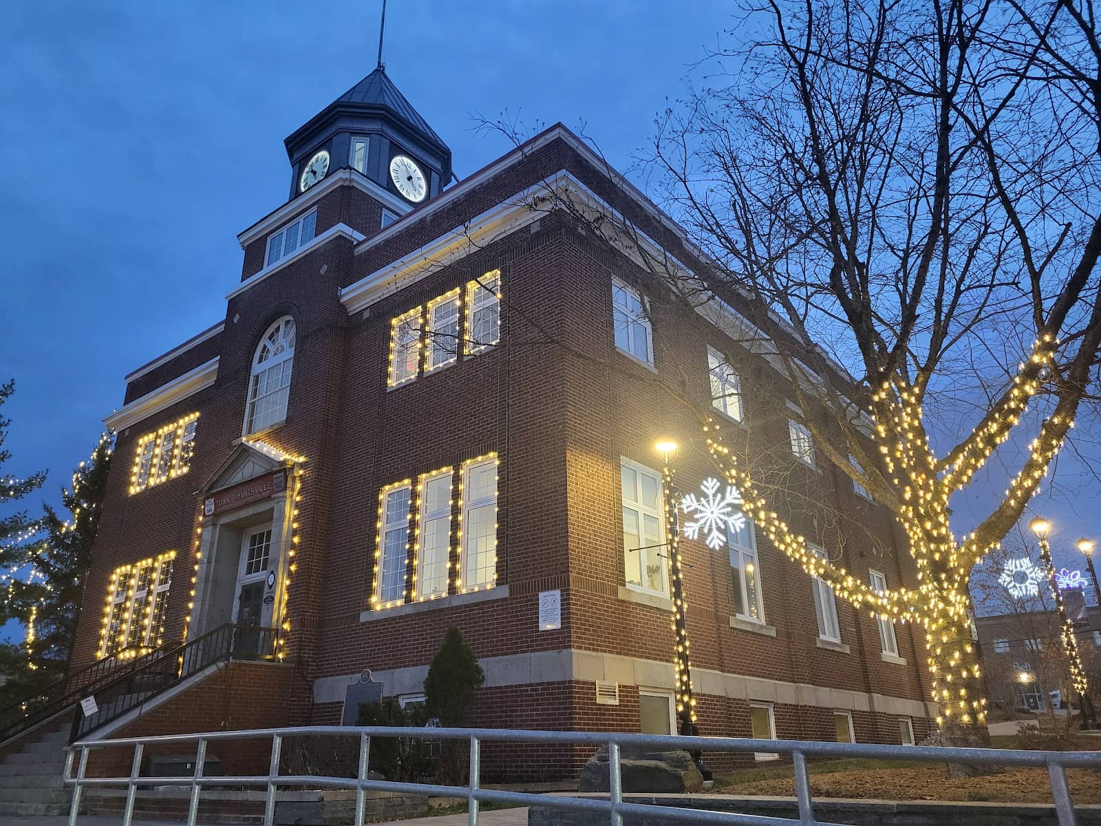 Historic Buildings & Main Street