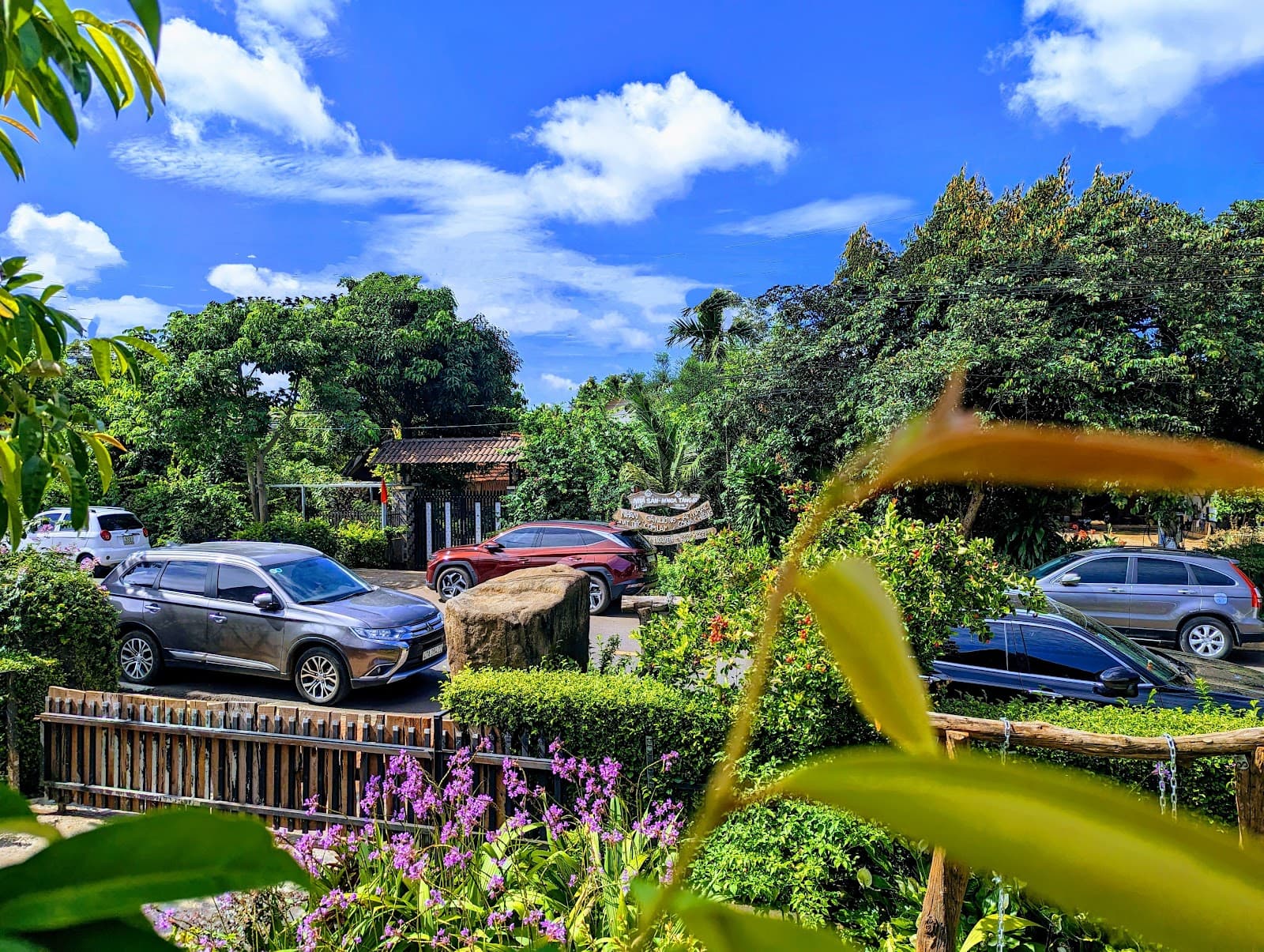 Ako Dhong Village - Image 1