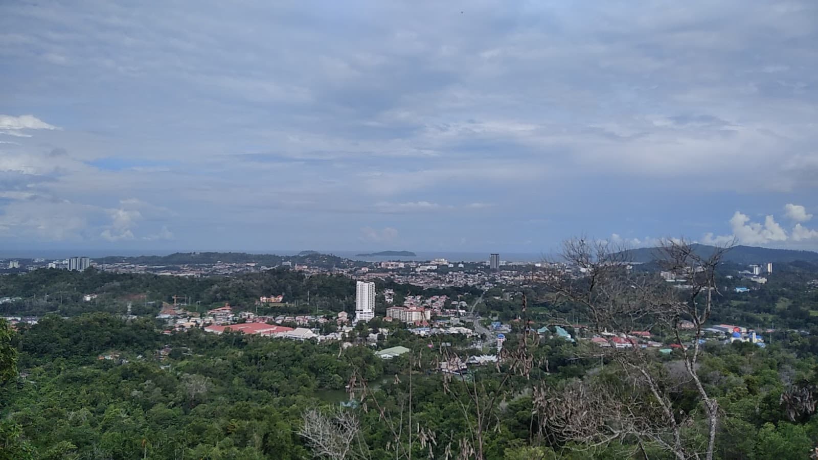 Taman Tun Fuad Stephens Bukit Padang - Image 1