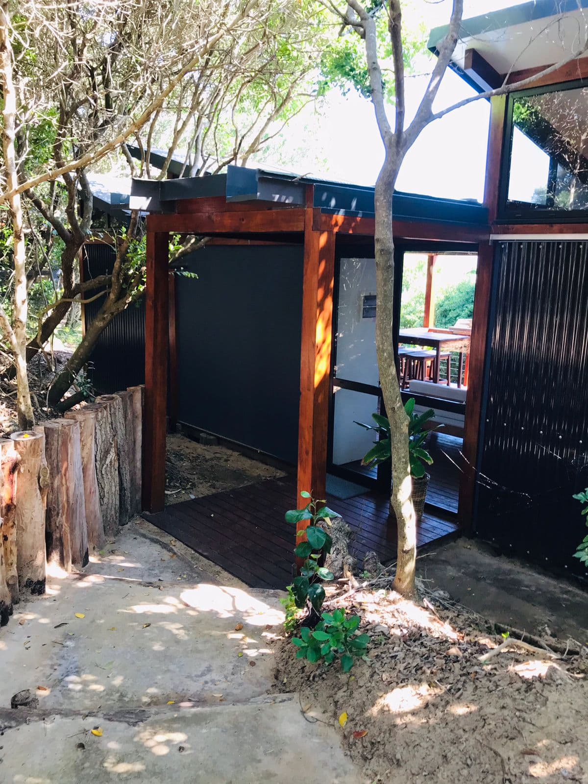 Ponta Membene Beach - Image 1