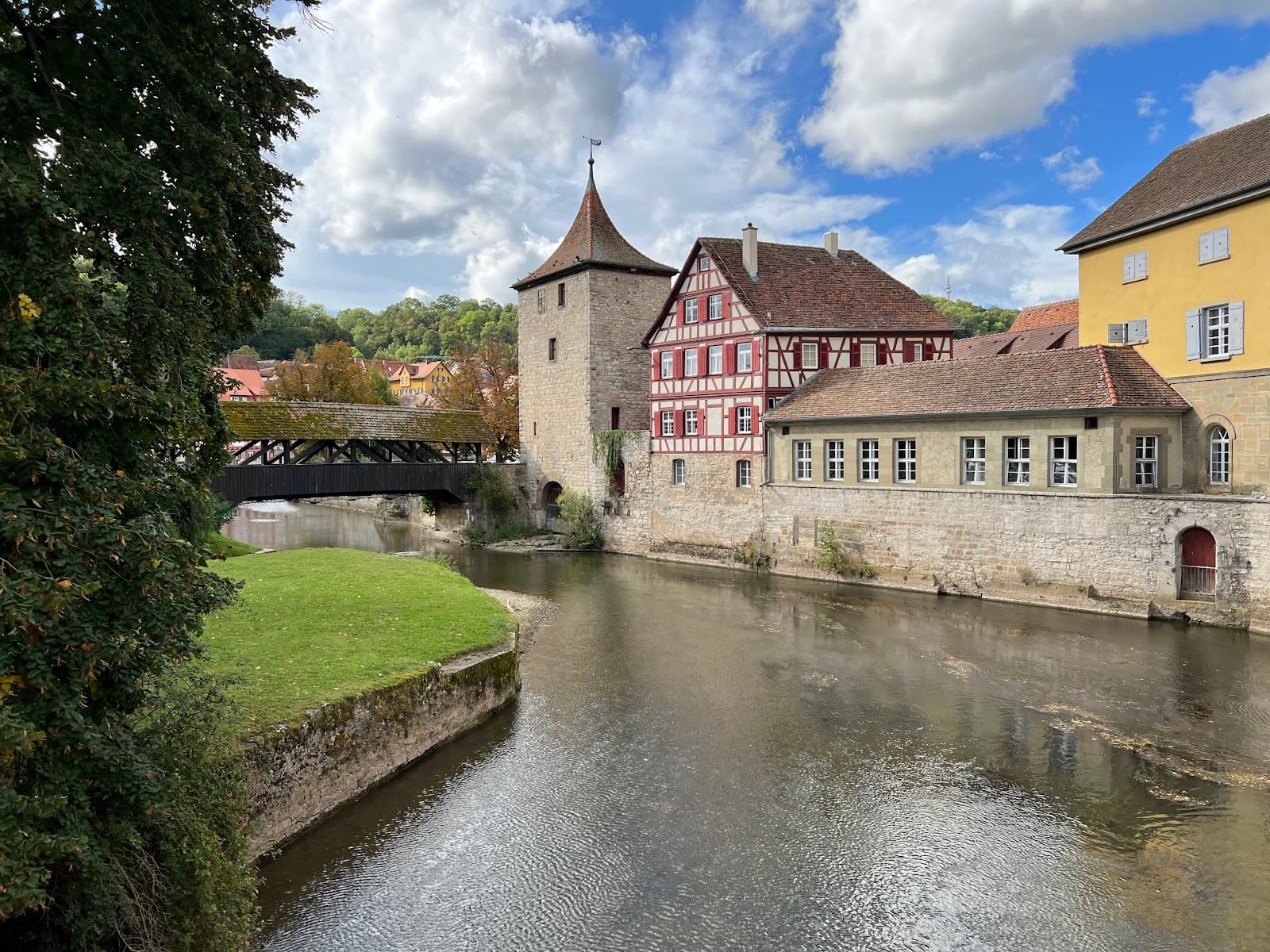 Unterwöhrd Island Park - Image 1