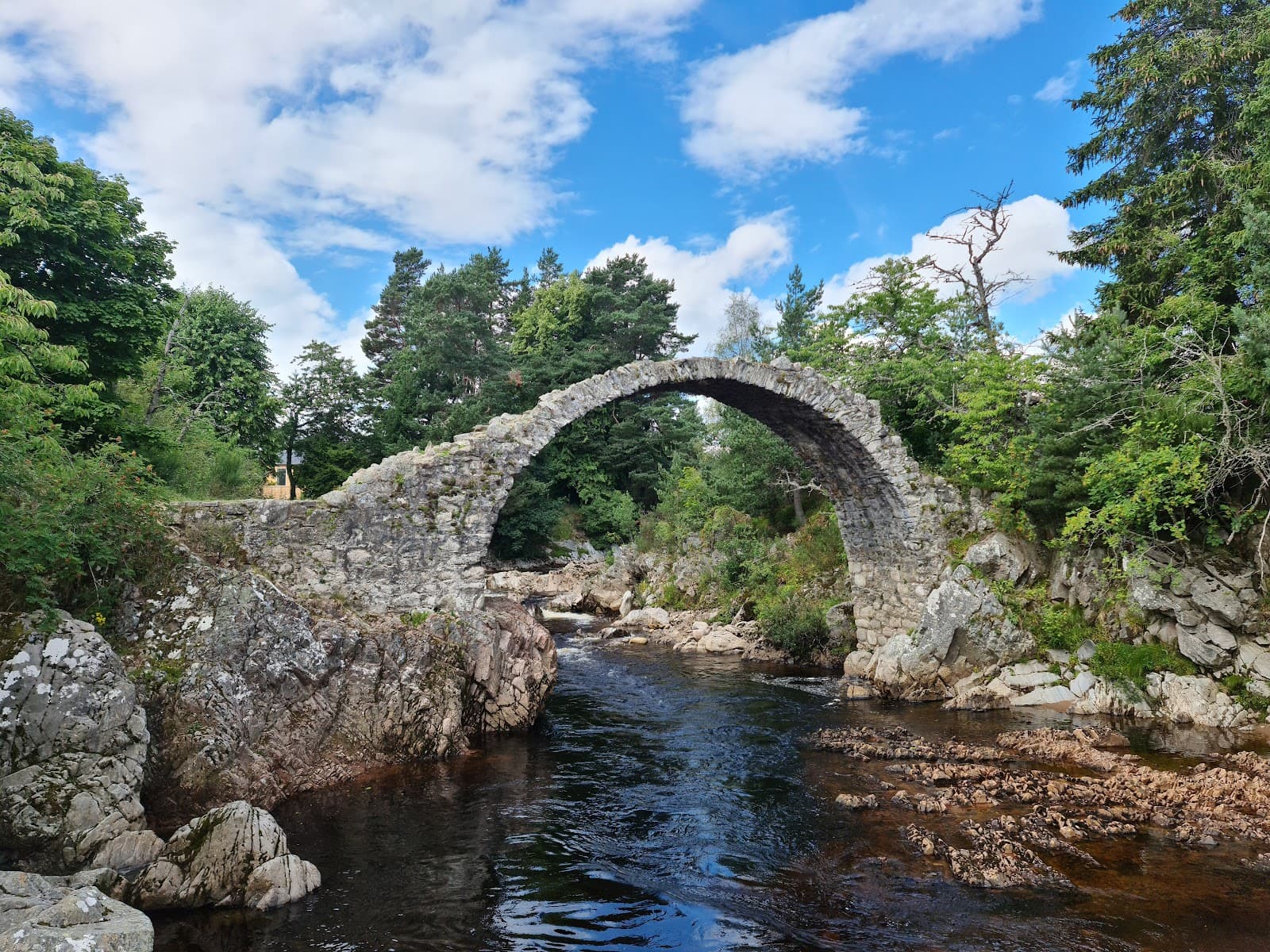 Old Packhorse Bridge Carrbridge - Image 1