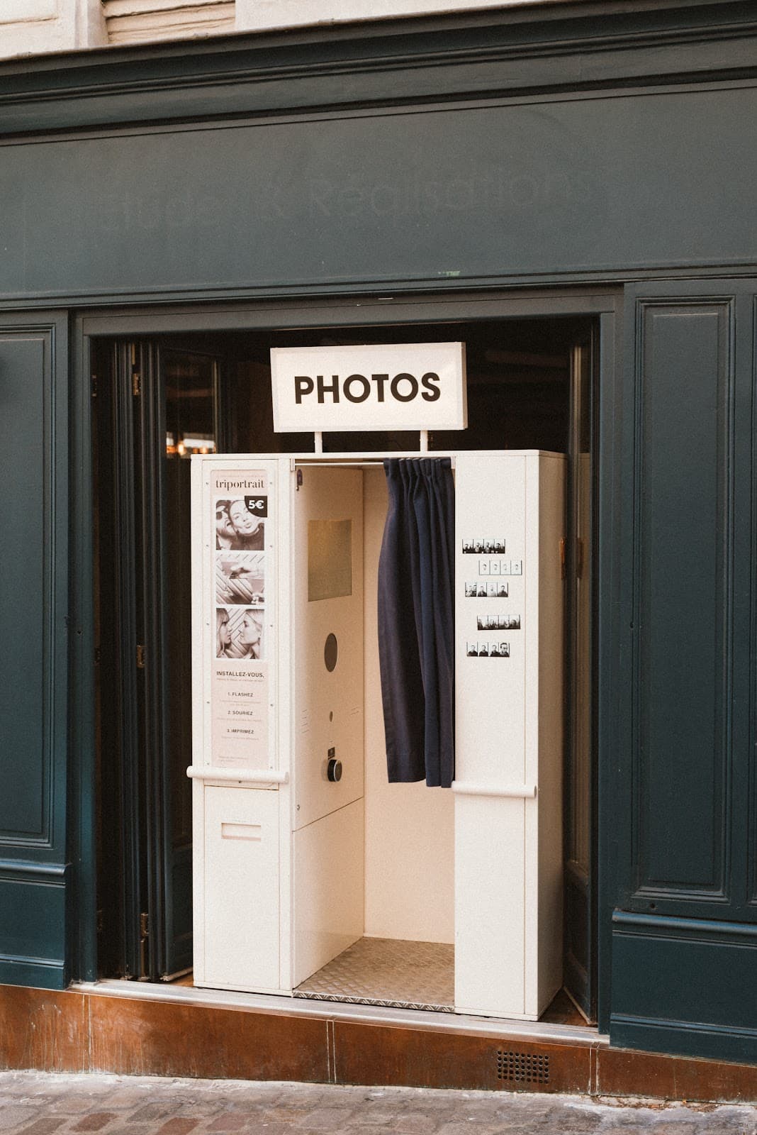 Photobooth in Montmartre - Image 1
