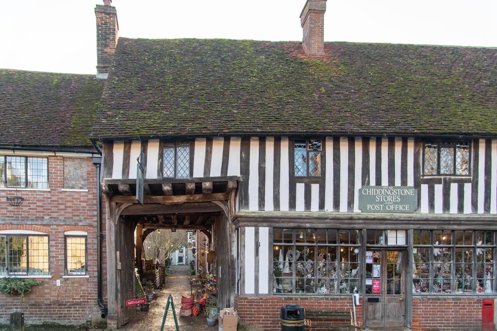Chiddingstone Castle