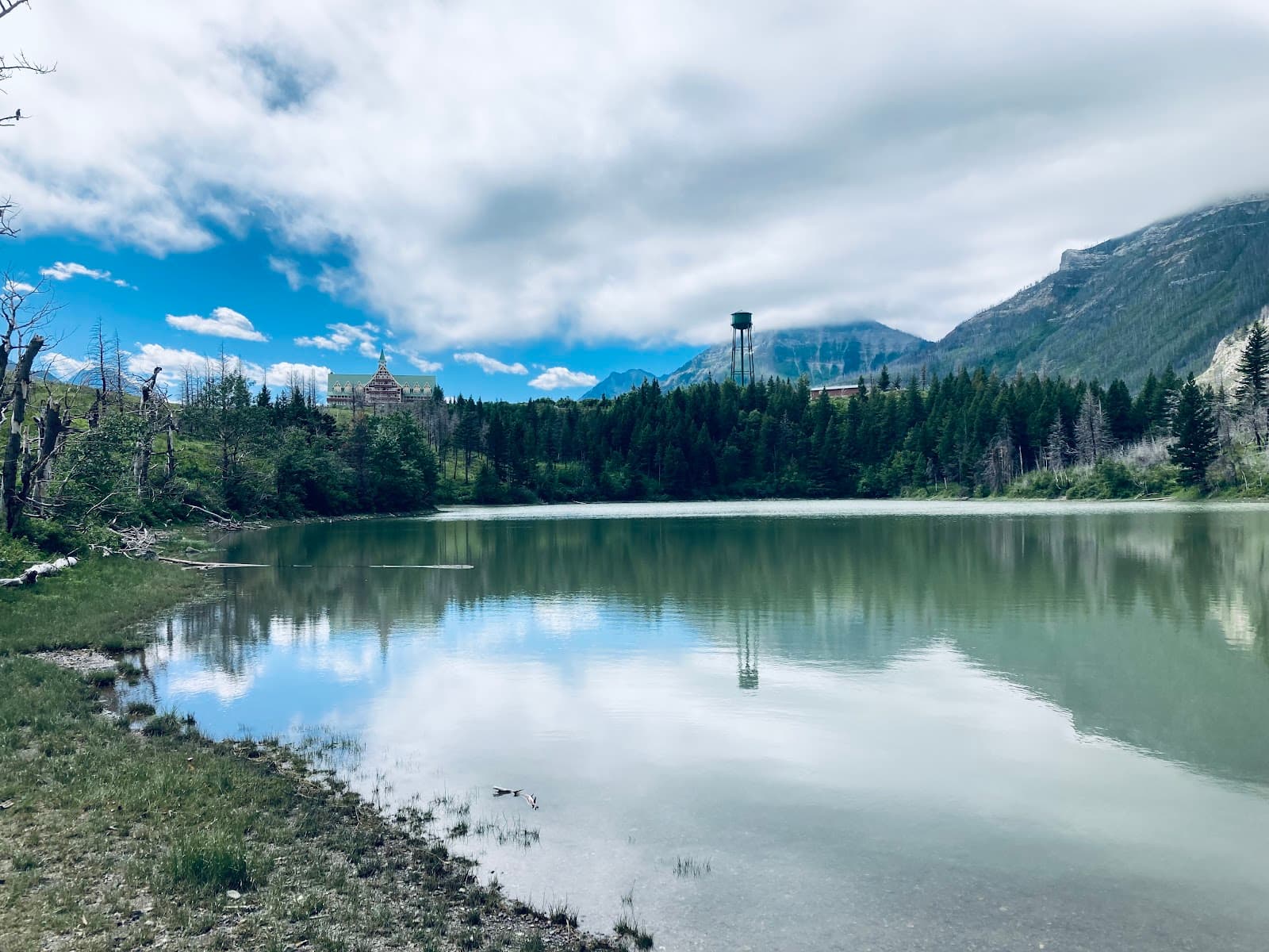 Linnet Lake Picnic Area Waterton Lakes National Park - Image 1