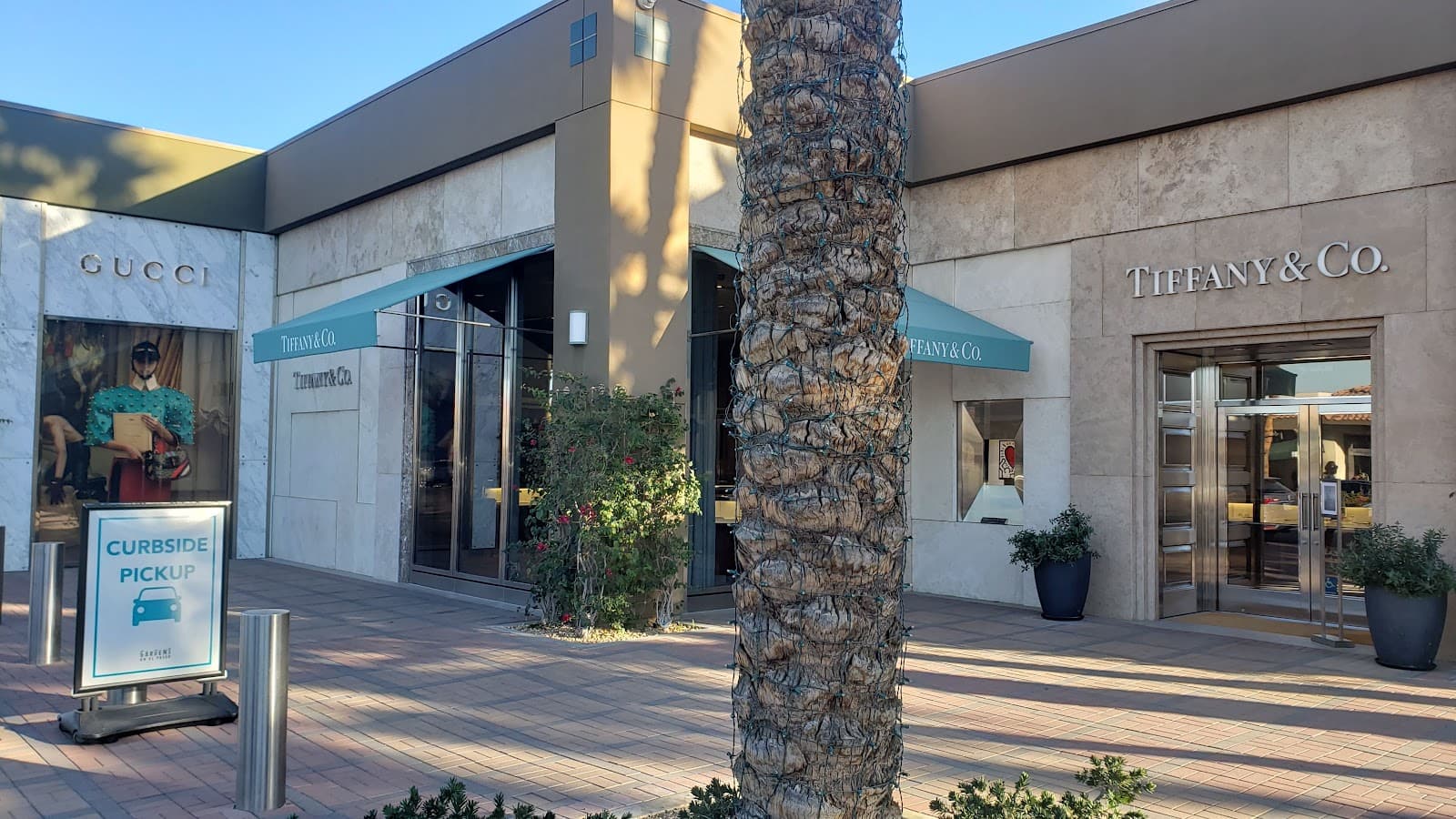 El Paseo Shopping District - Image 1