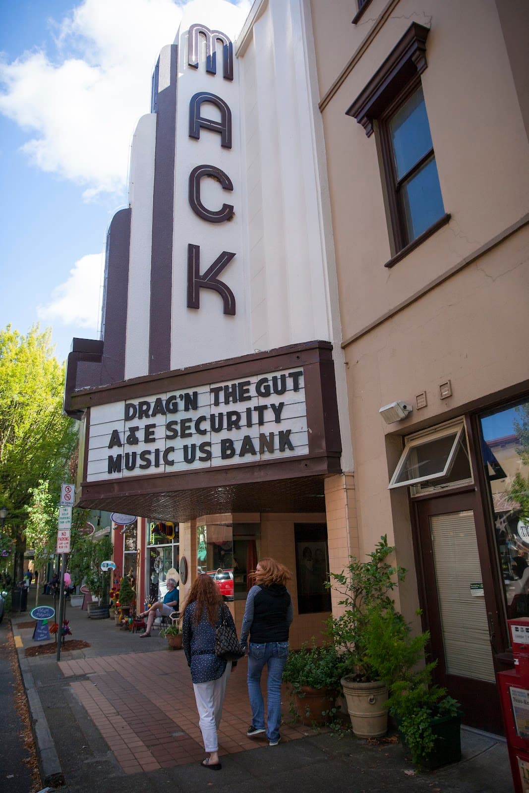 Downtown McMinnville Historic District - Image 1