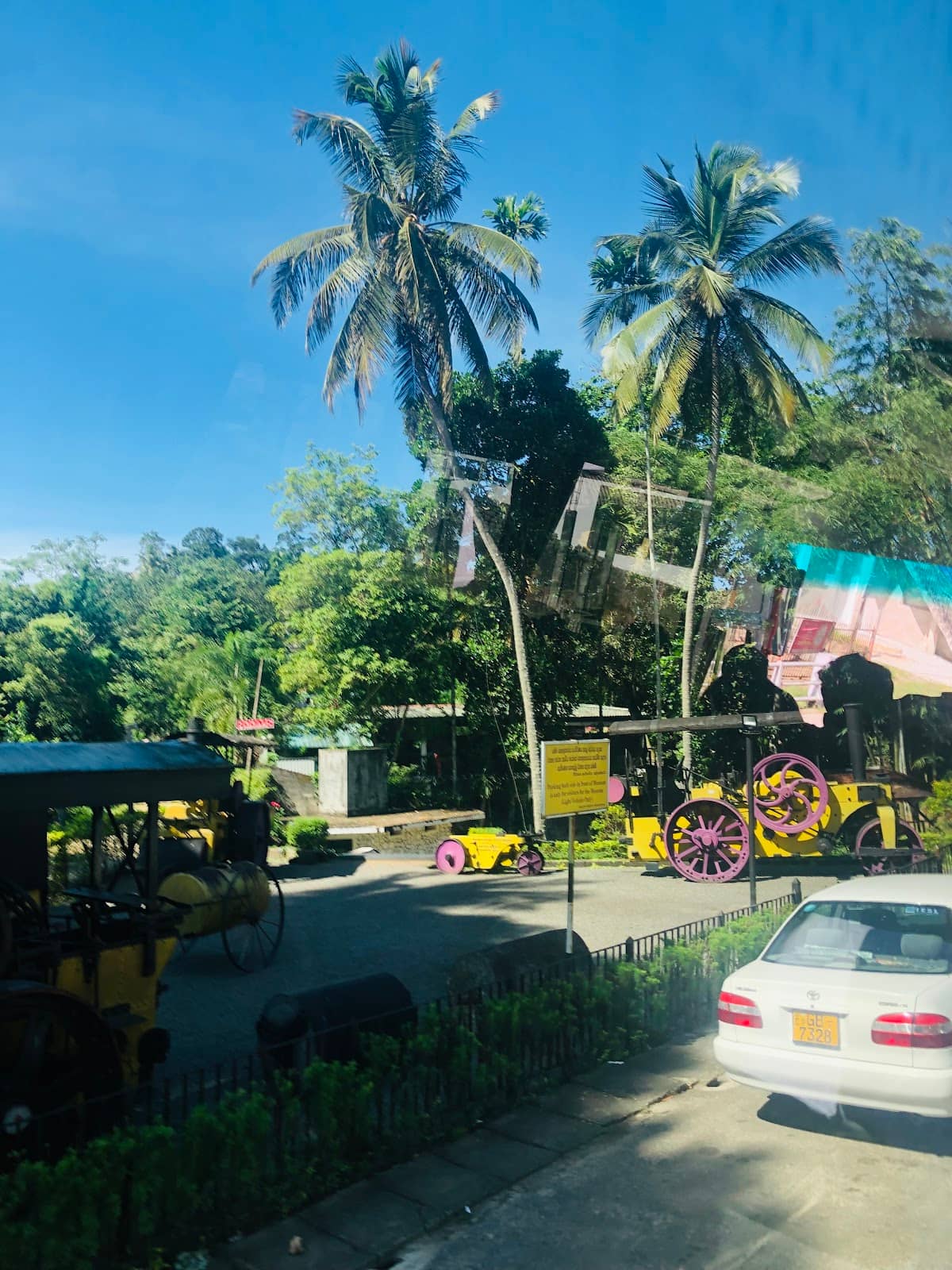 Local Tuk-Tuk Rides