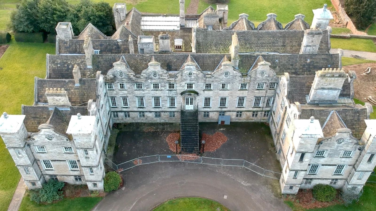 Ledston Hall - Image 1