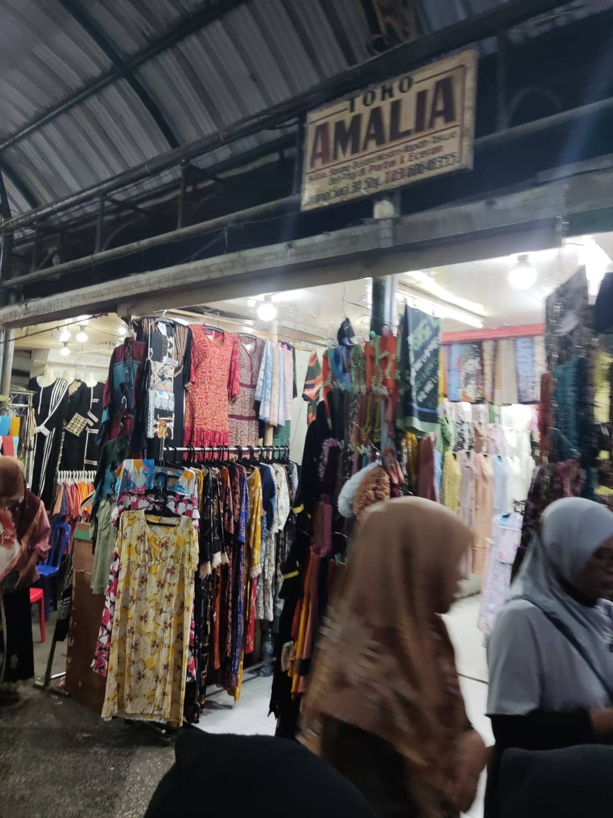 Vibrant Bazaar Atmosphere