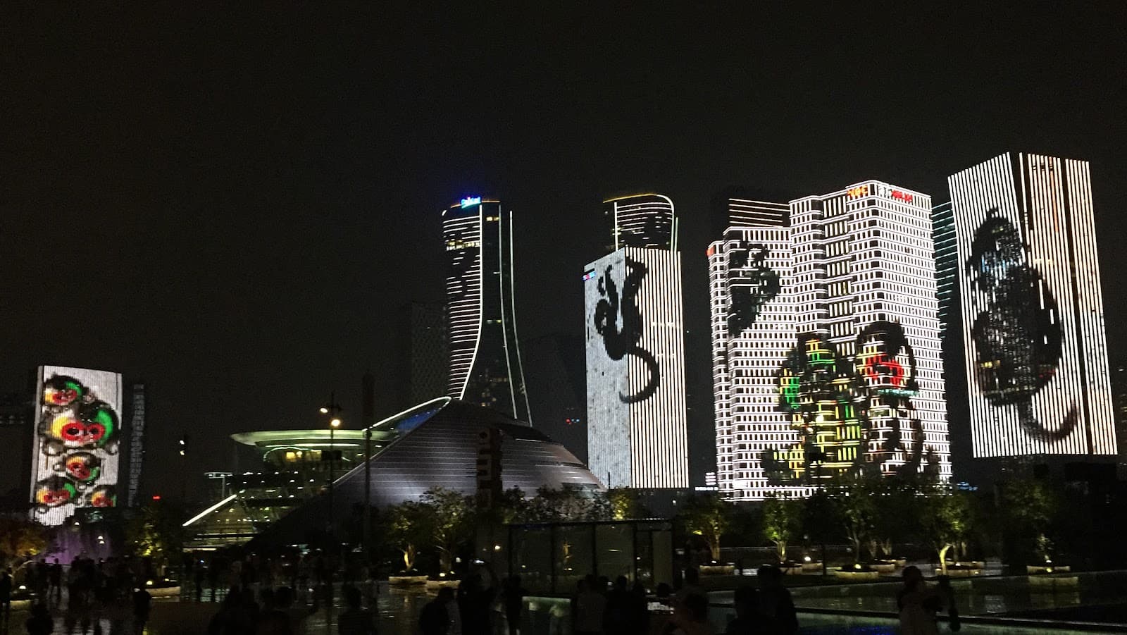Qianjiang New City Light Show City Balcony - Image 1