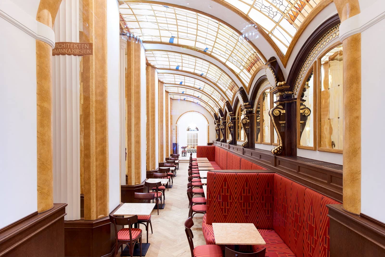 Discreet City Center Location