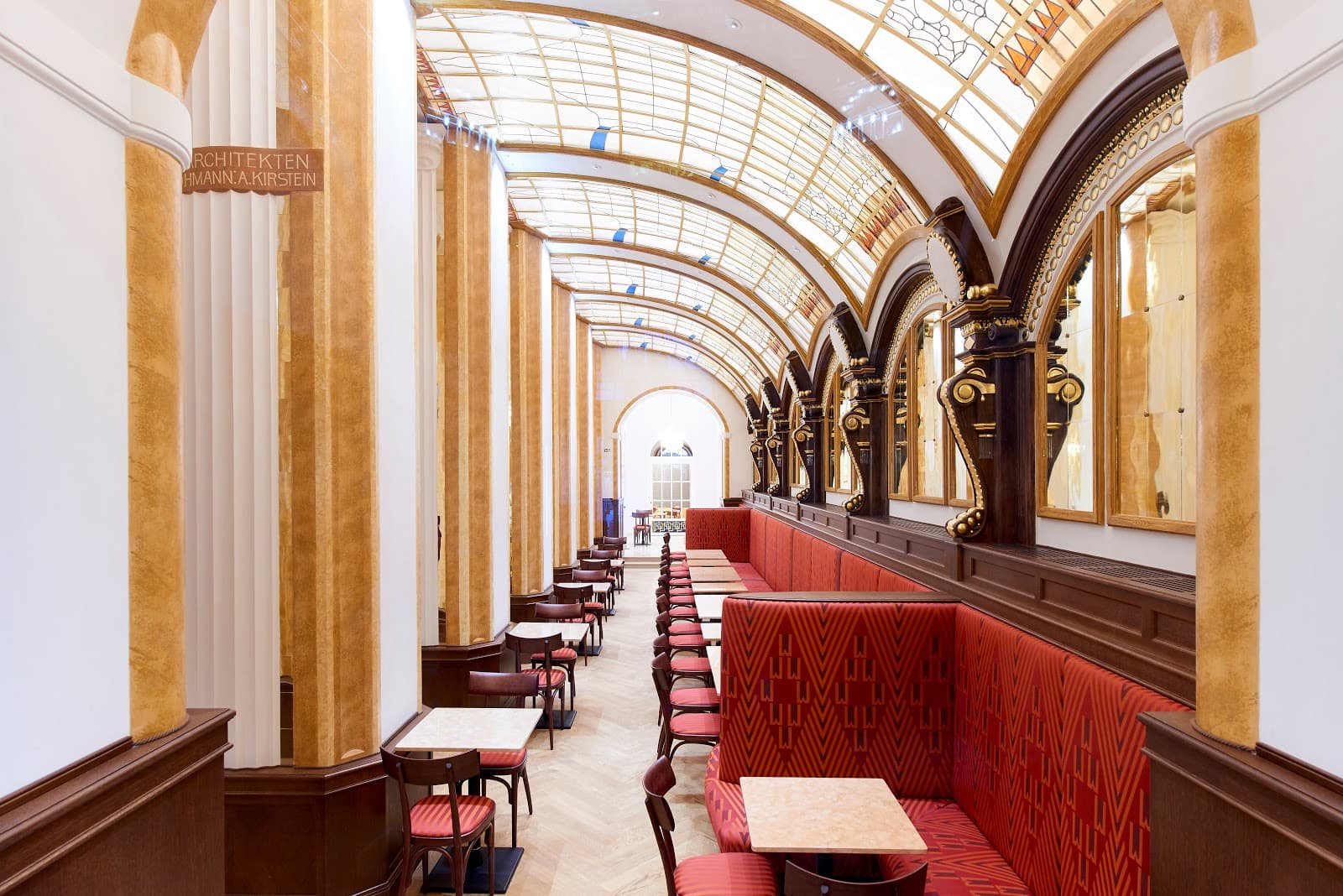 Café Sluka - Image 1