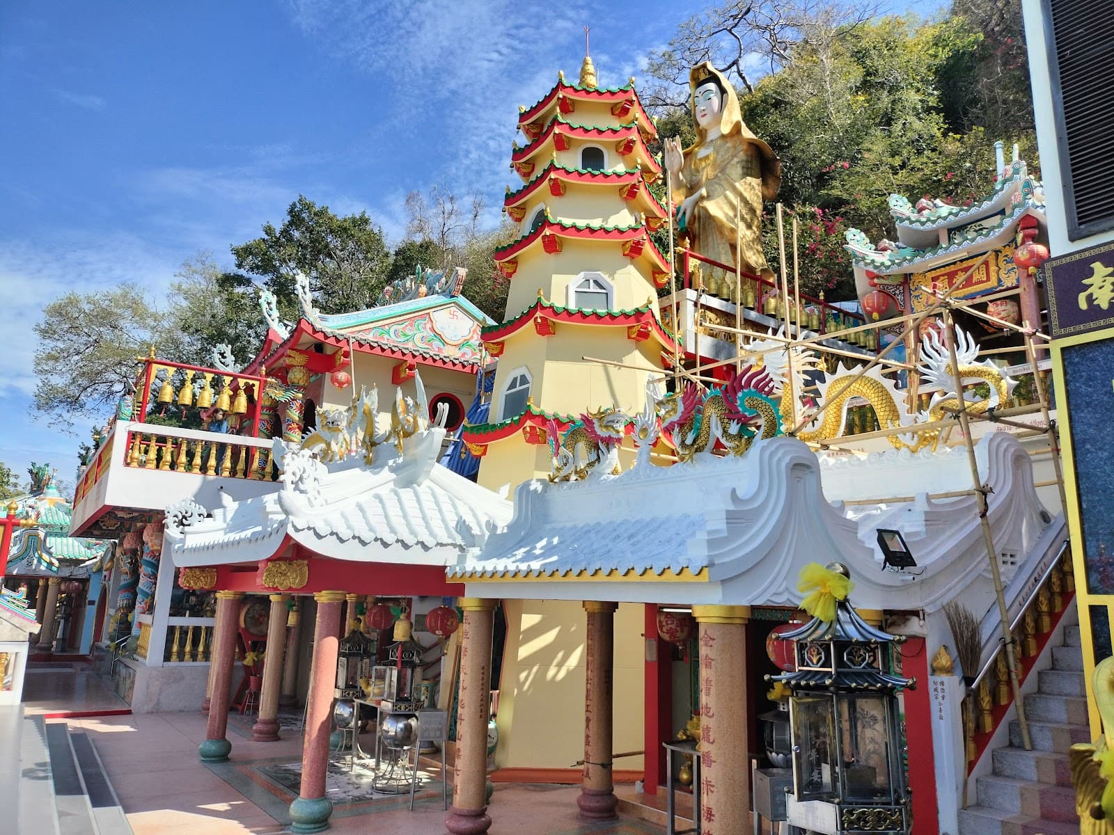 Khao Sam Muk Shrine - Image 1
