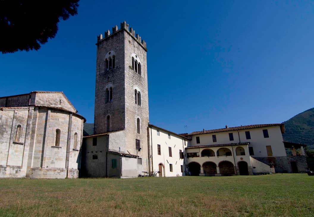 Well-Equipped Kitchen