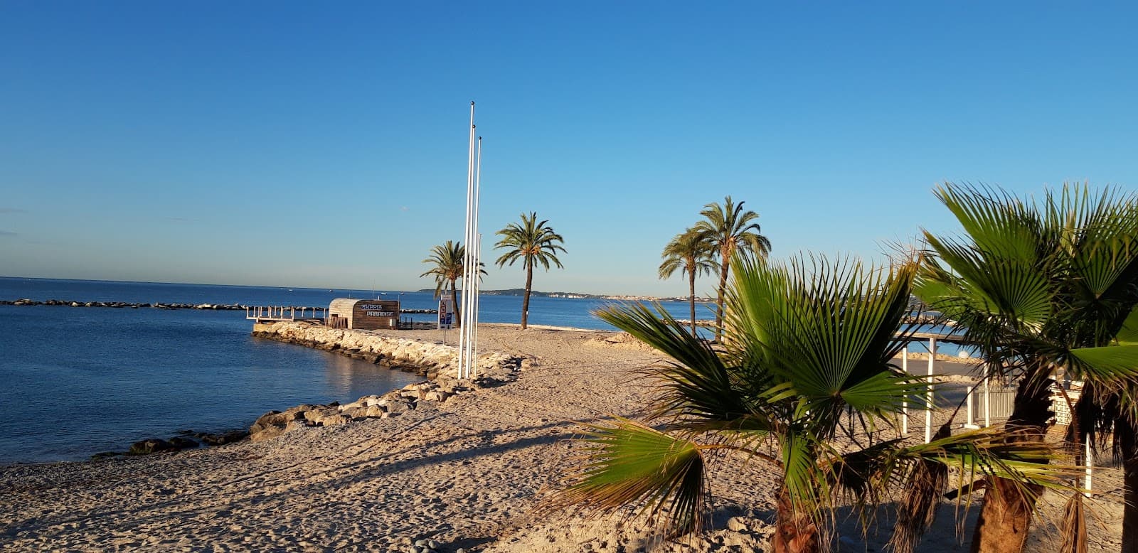 Carros Village - Image 1