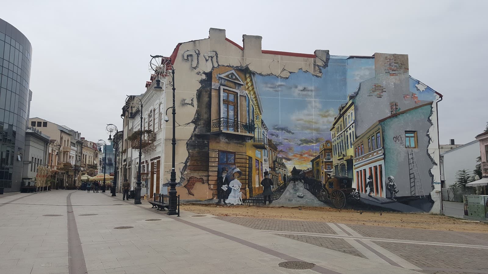 Lipscani Street - Image 1