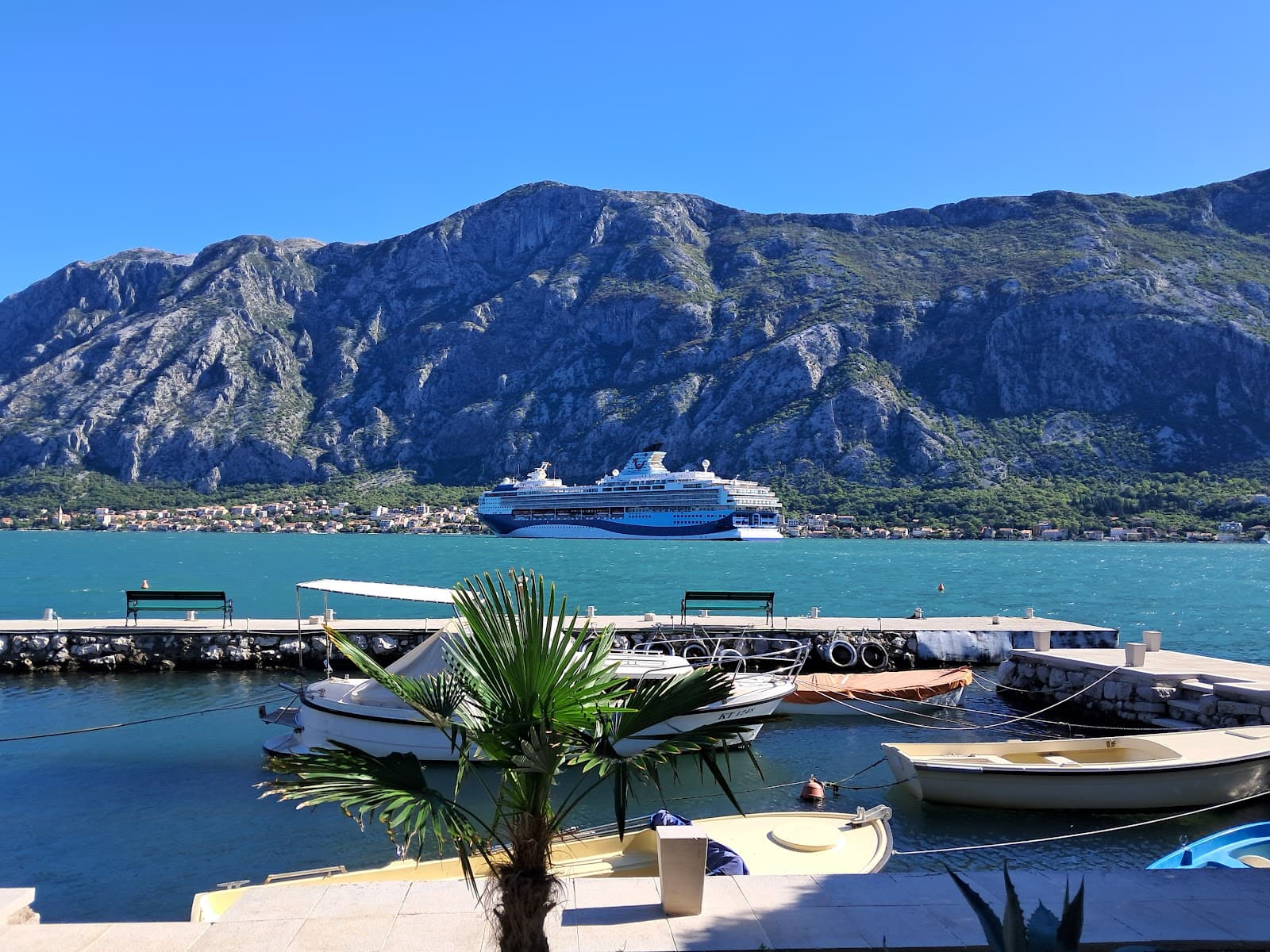 Prčanj Waterfront - Image 1