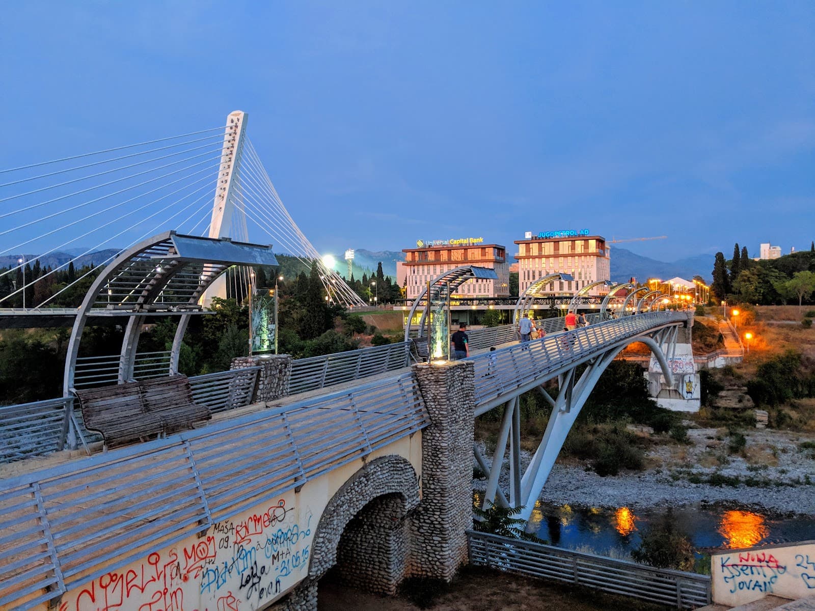 Moscow Bridge - Image 1