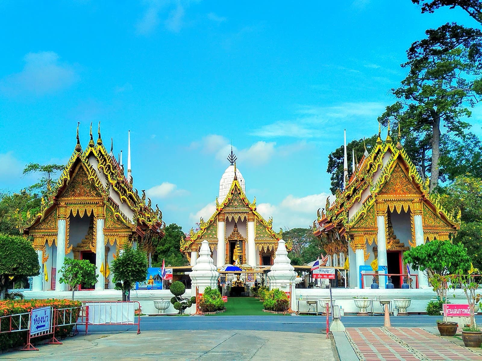 Wat Kasattrathirat Worawihan - Image 1