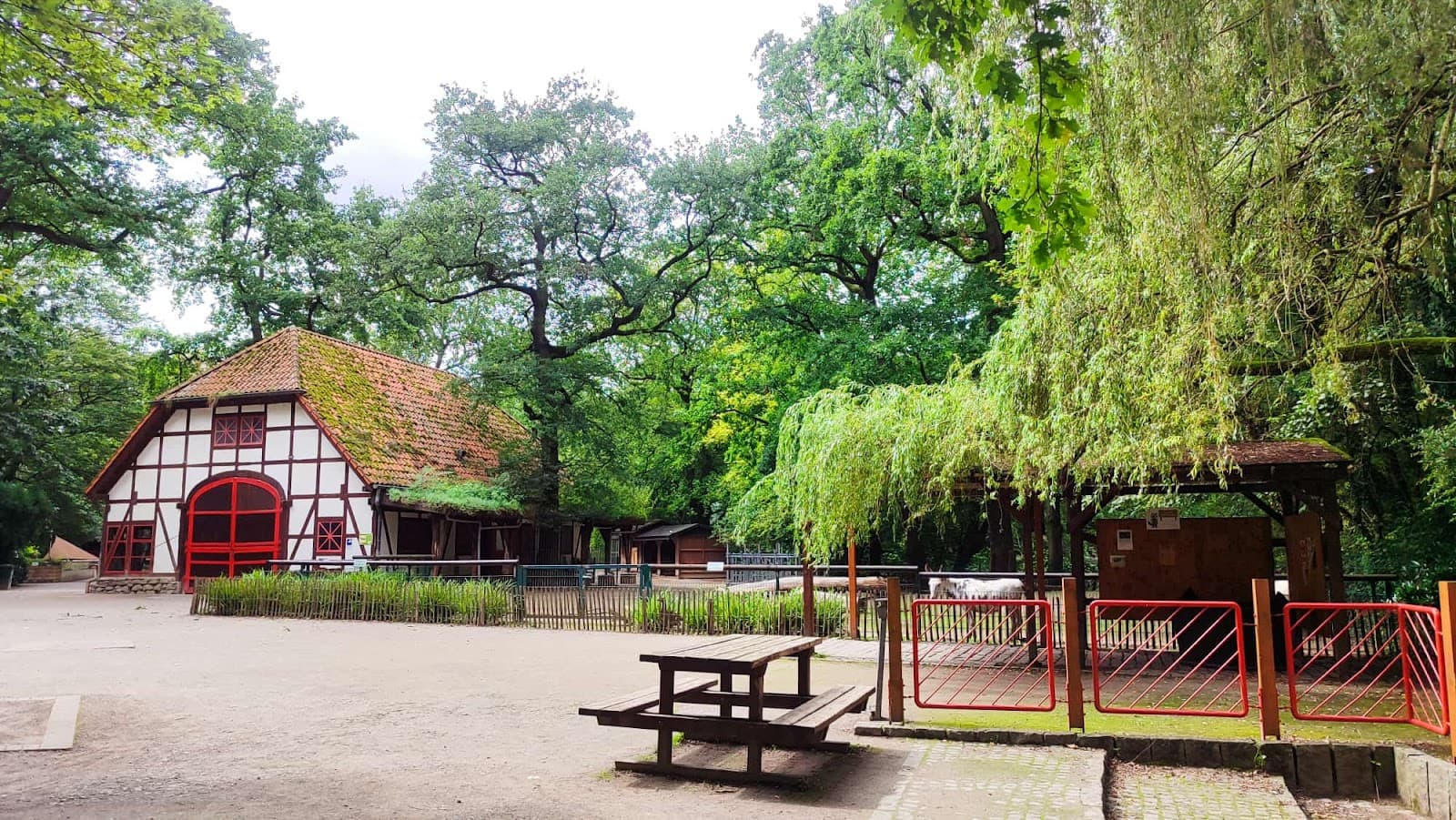 Kaisergarten Tiergehege - Image 1