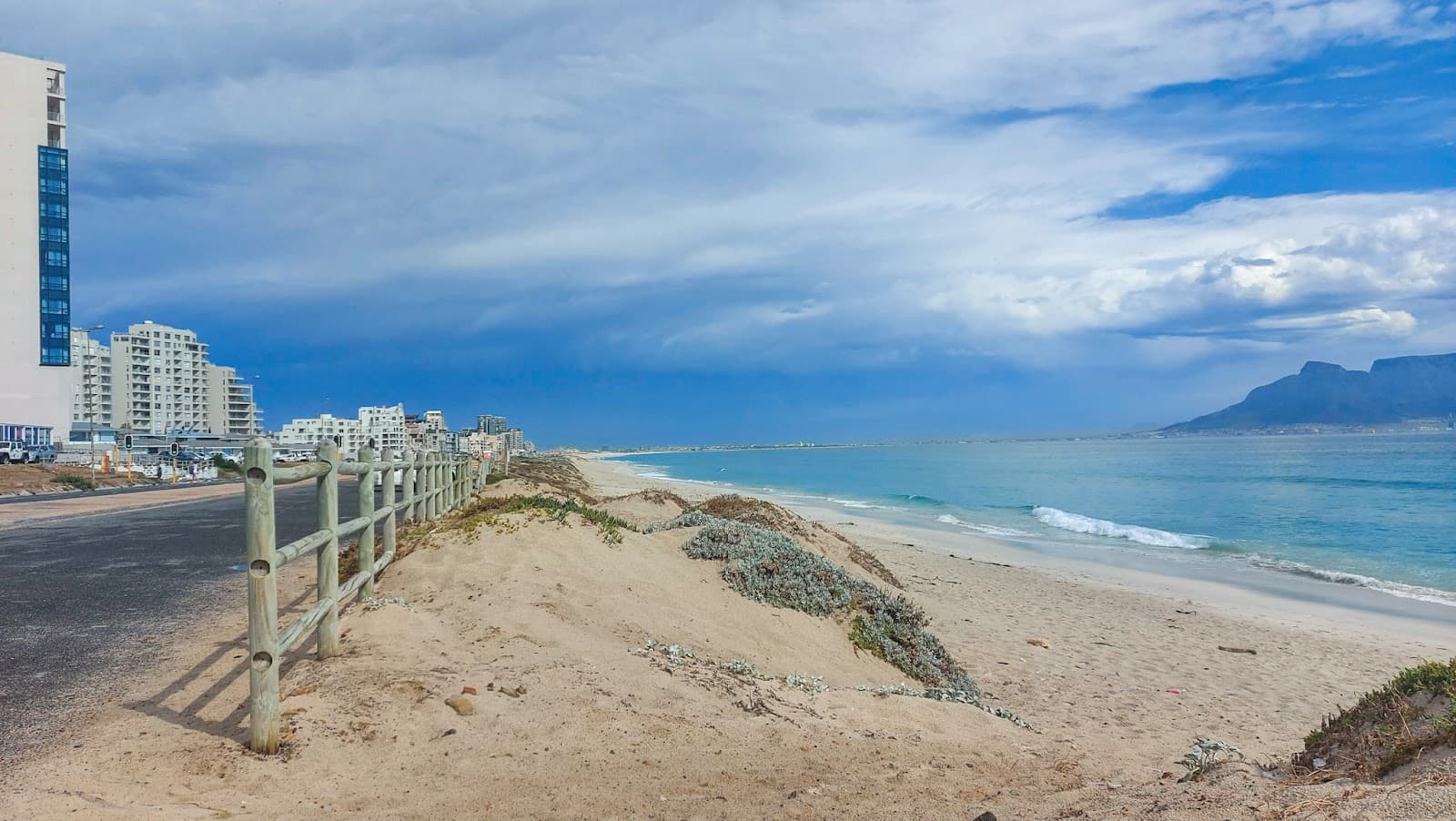 Bloubergstrand Cape Town - Image 1