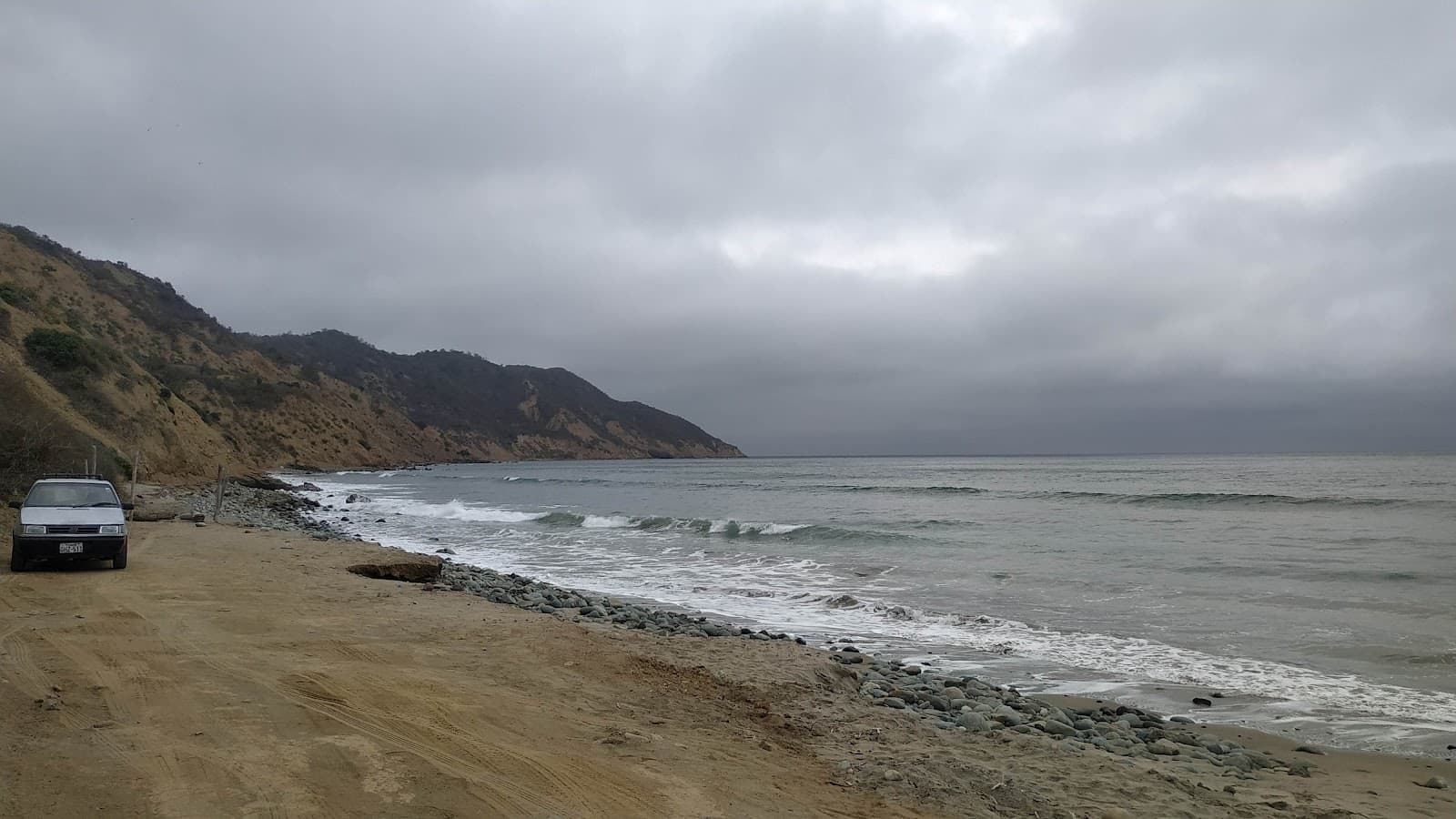 Ligüiqui (beach & ruins) - Image 1