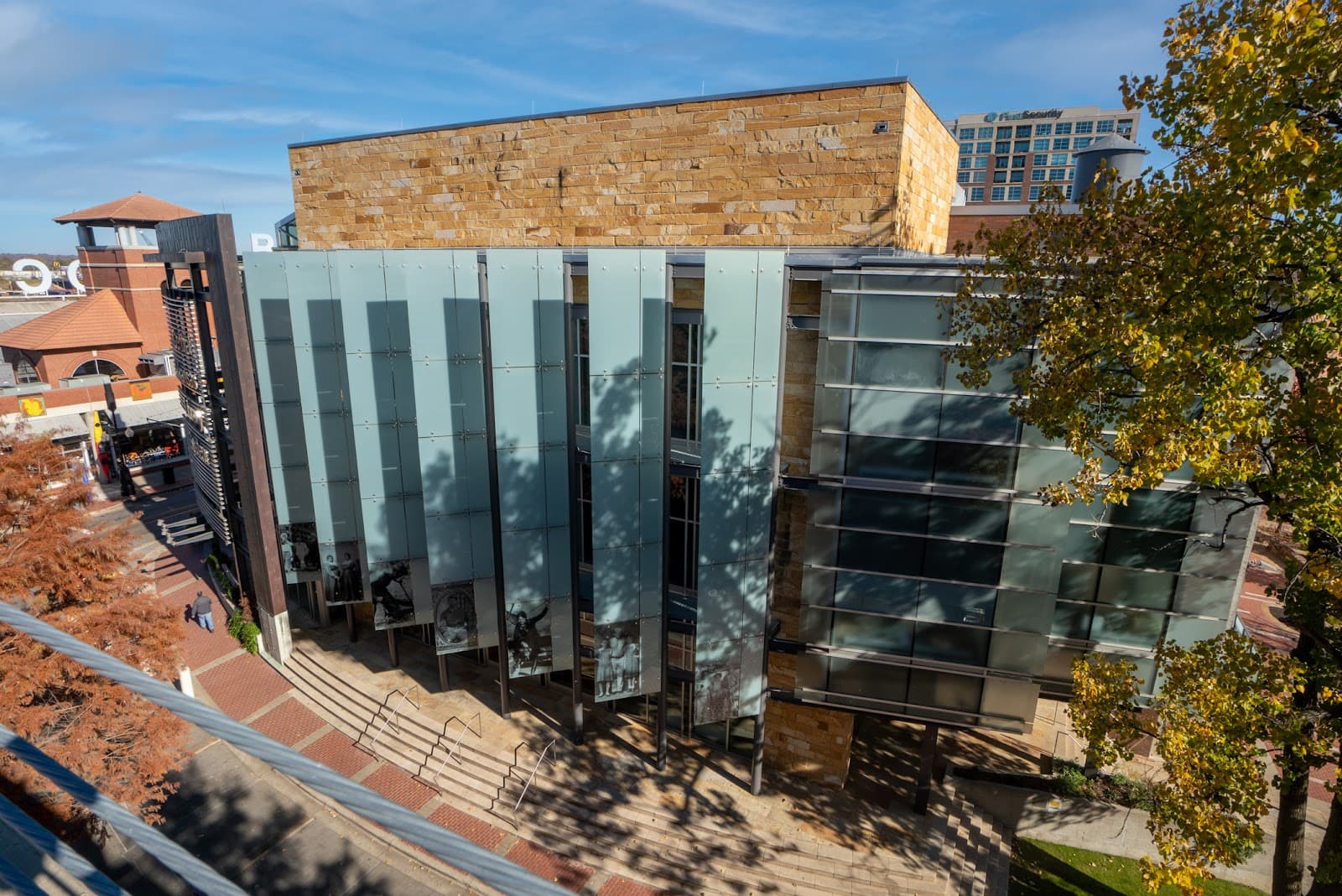 Galleries at Library Square - Image 1