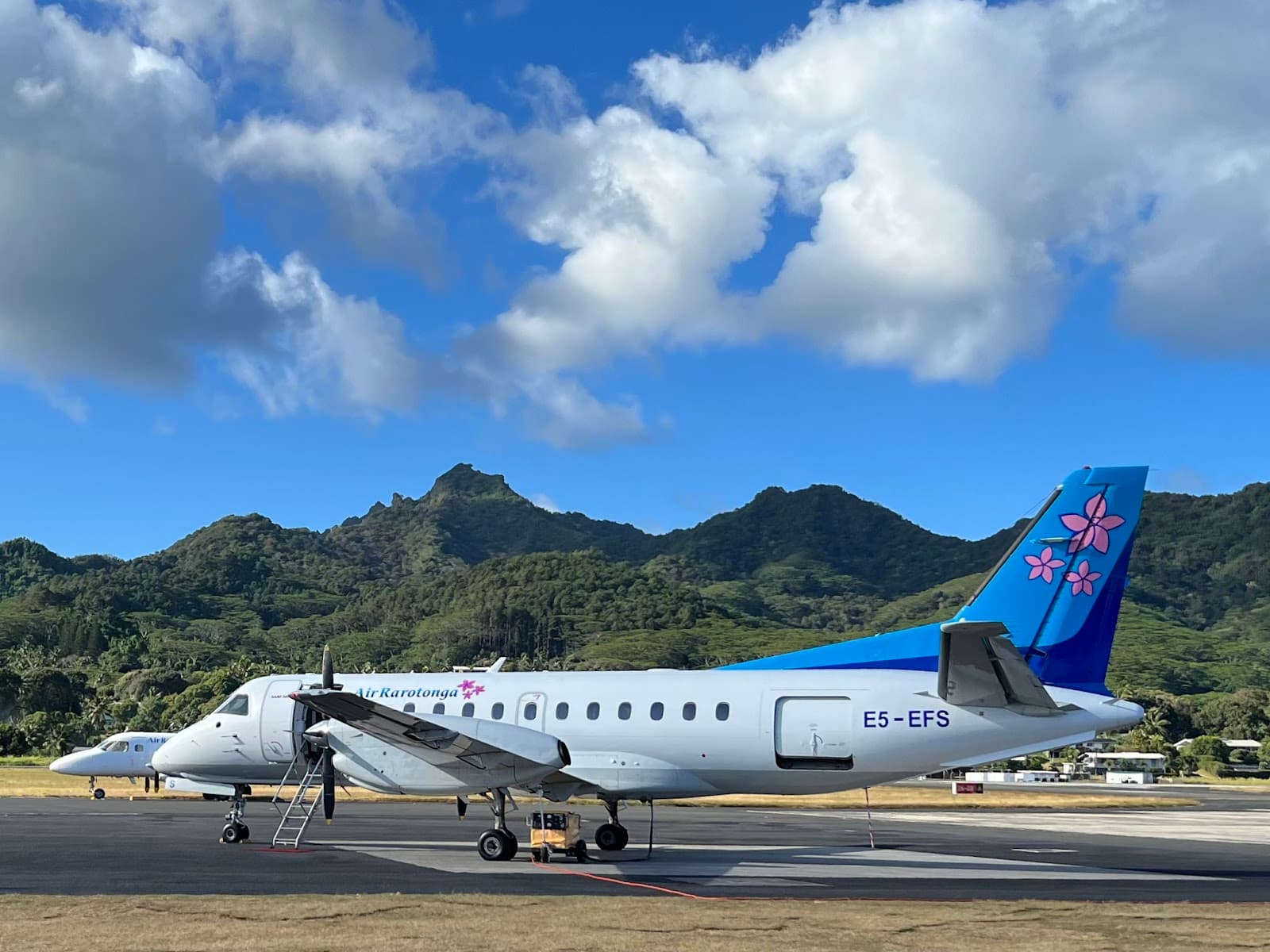 Airport plane spotting (Nikao) - Image 1