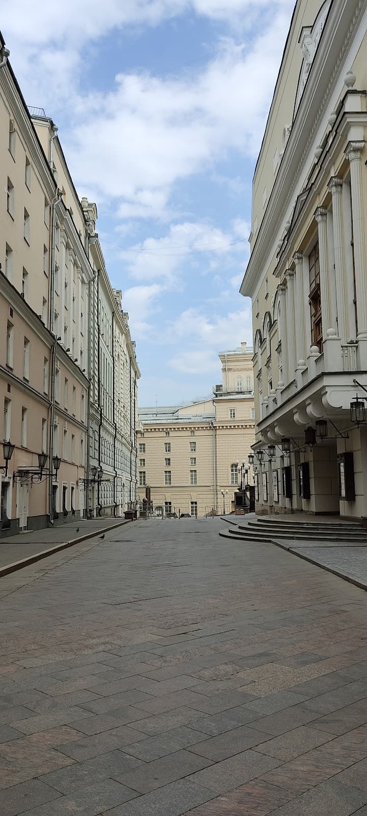 Theatre Square - Image 1
