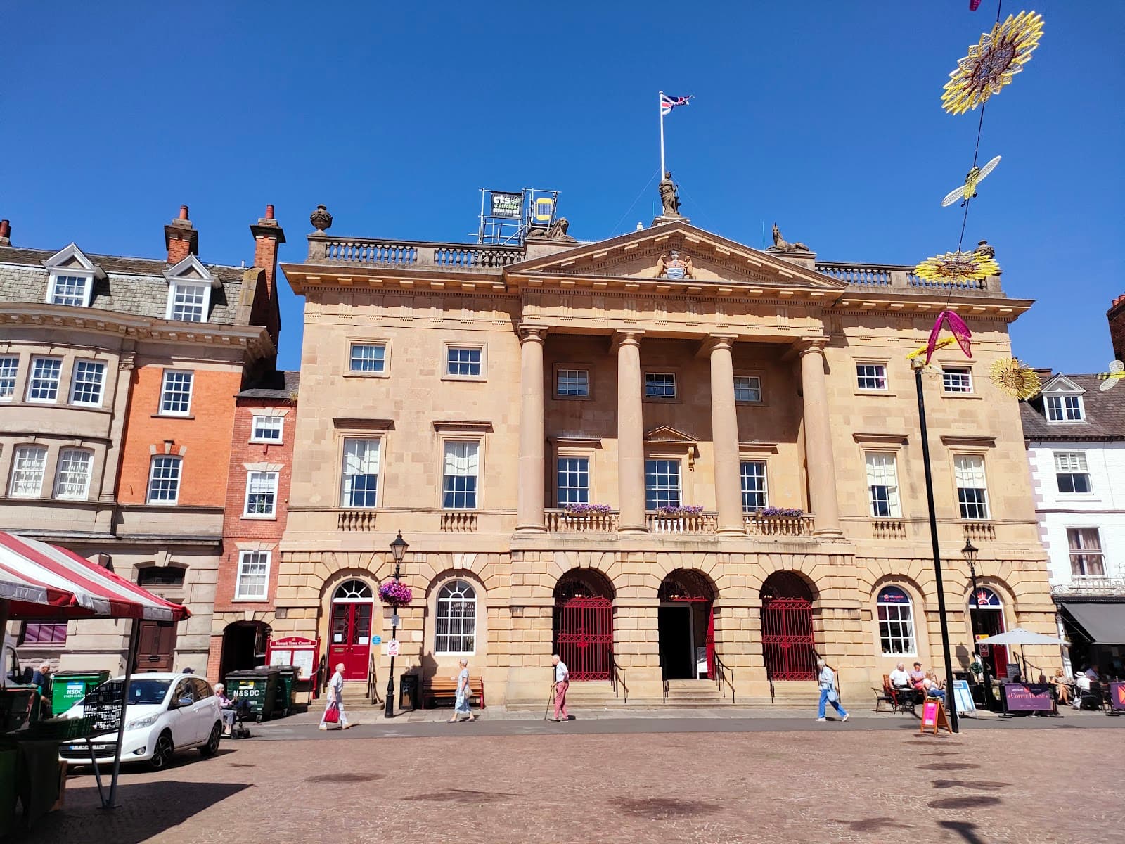 Newark Town Hall Museum and Art Gallery - Image 1