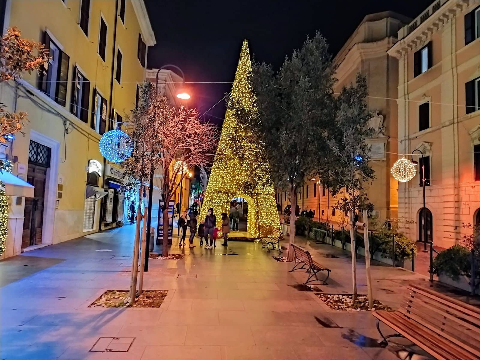 Artisanal Jewelry Stores