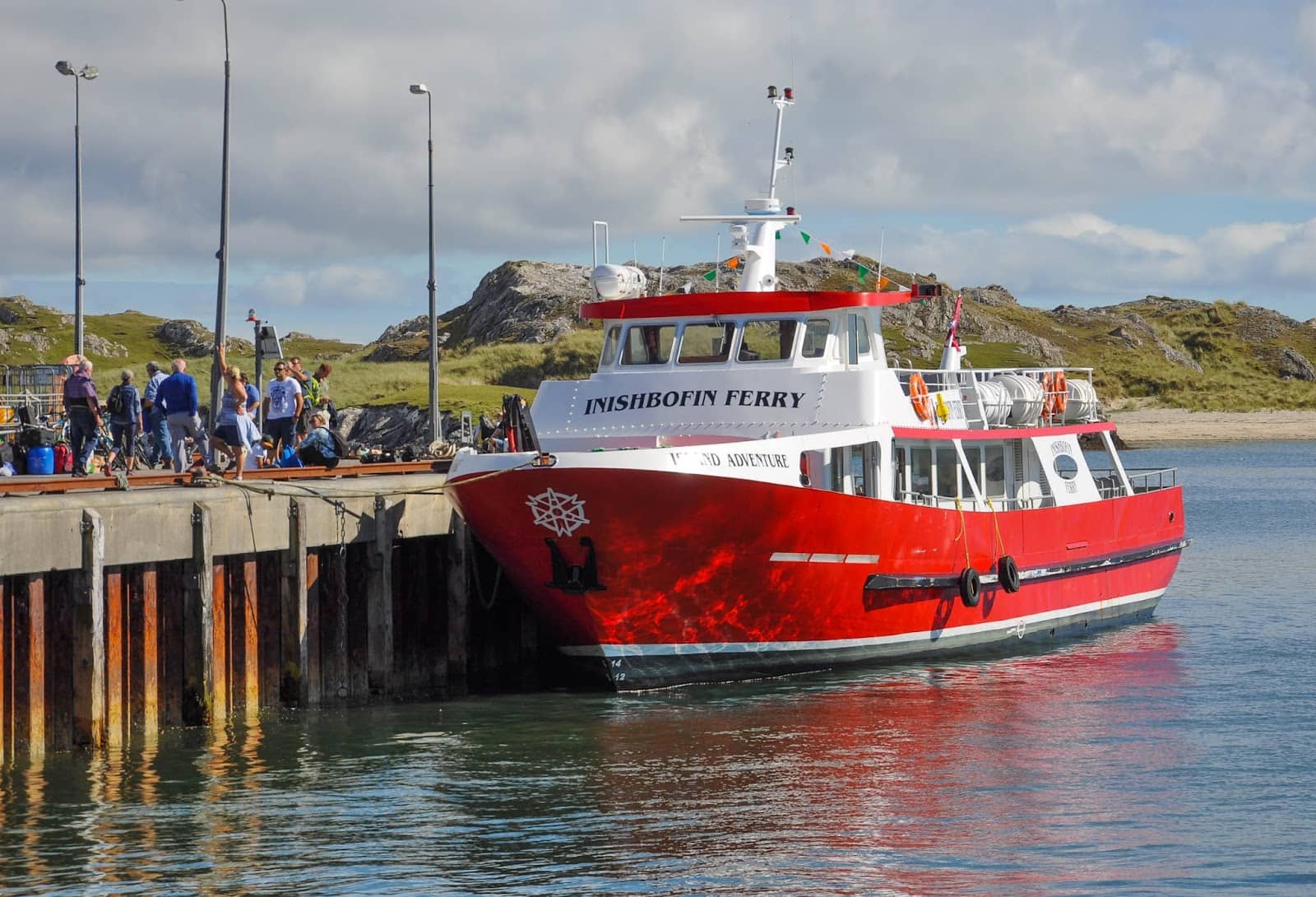 Island Pubs with Live Music