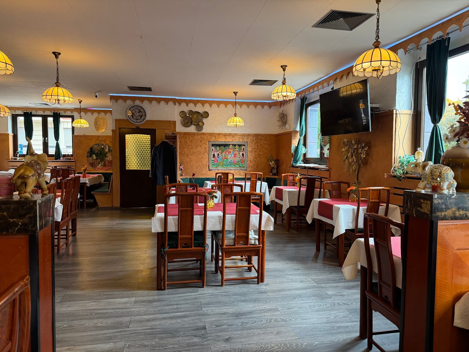 Karlsruhe Palace - Image 1