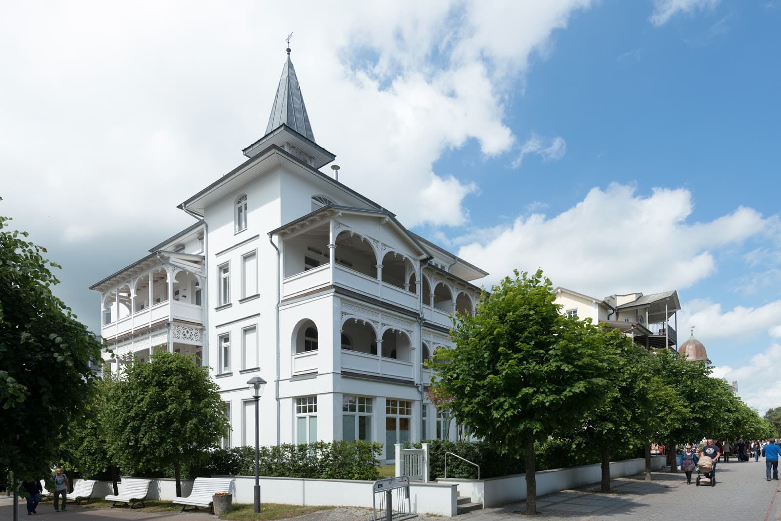 Bäderarchitektur Villas Binz - Image 1