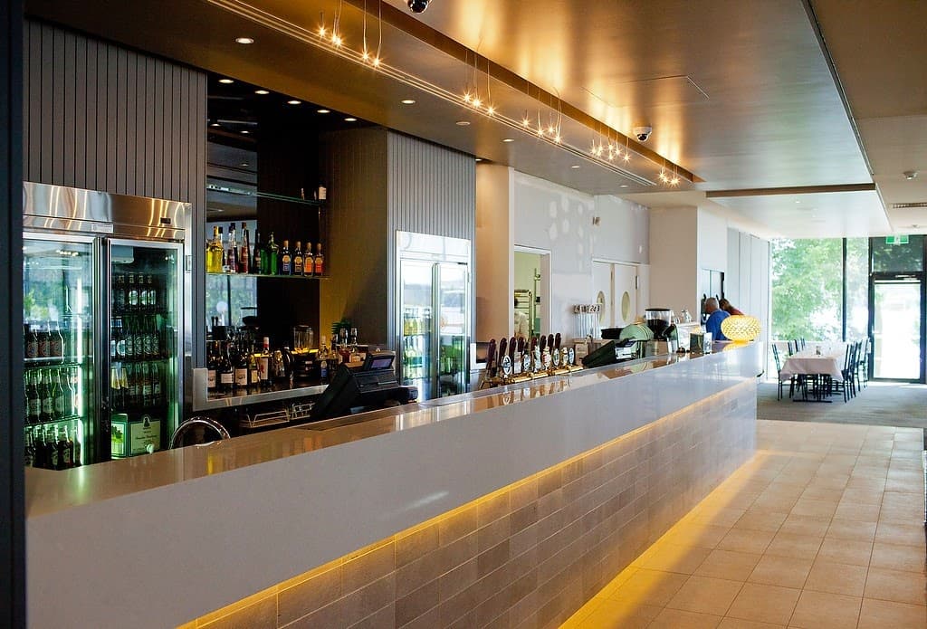 Yarralumla Bay Yacht Club - Image 1