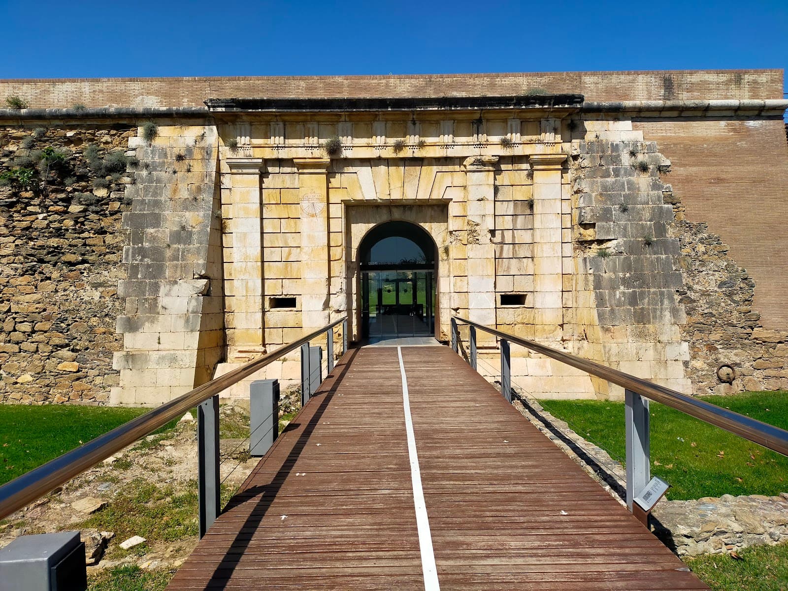 Roses Citadel - Image 1