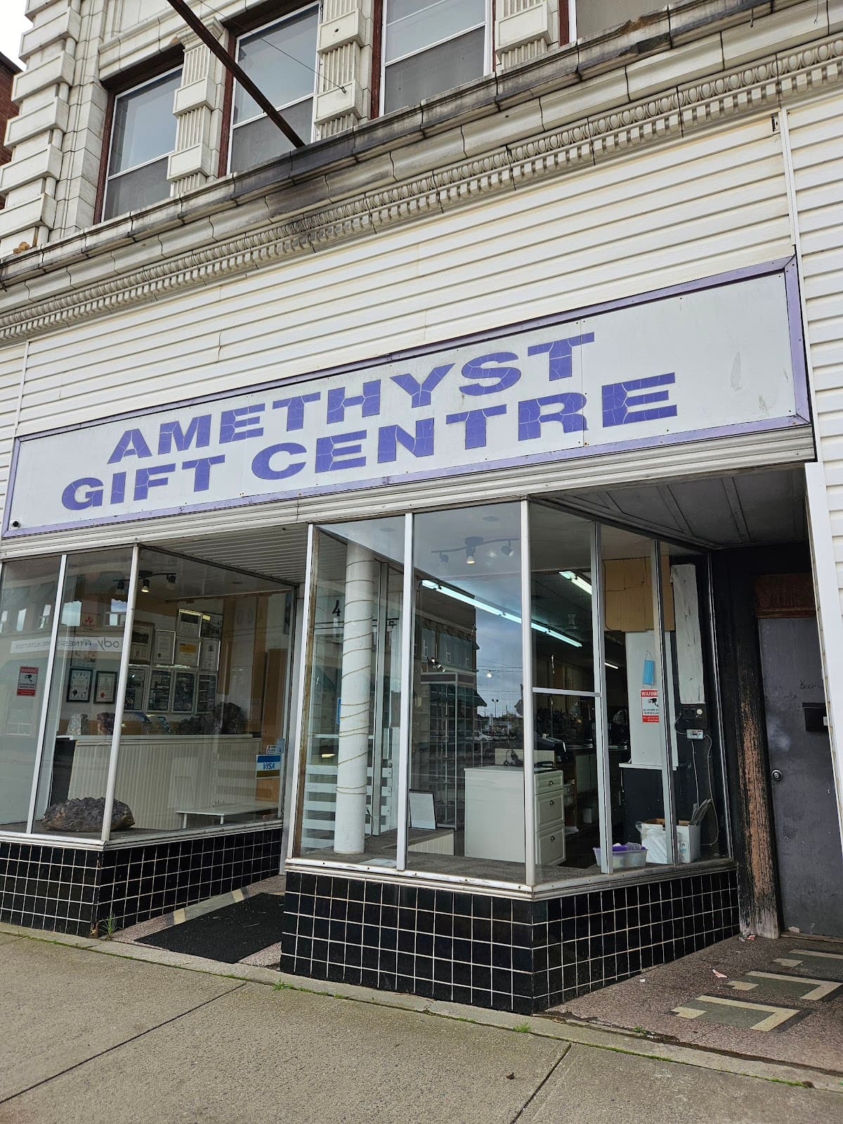 Amethyst Gift Centre and Stone Museum - Image 1