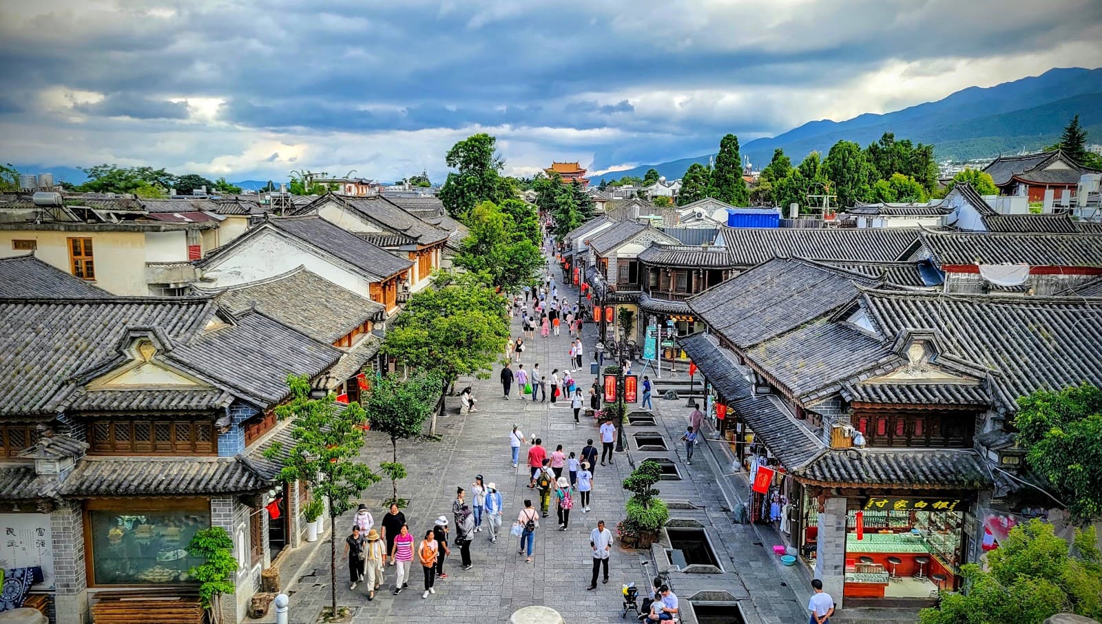 Dali Ancient Town - Image 1