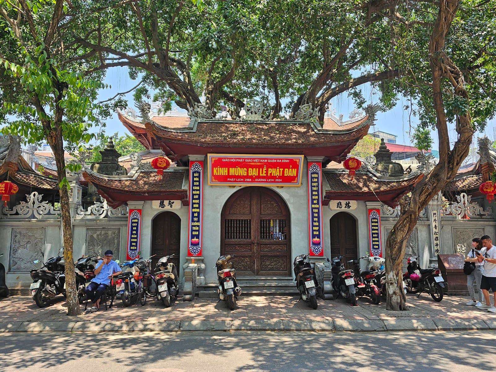 Chua Hoe Nhai Pagoda - Image 1