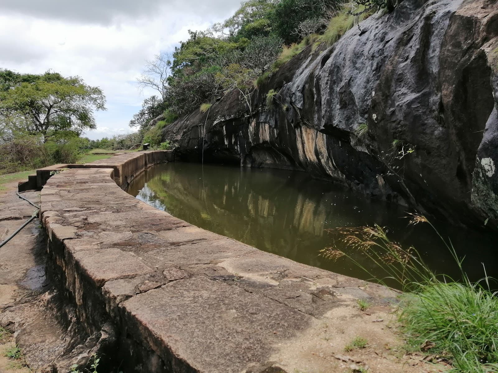 Naga Pokuna Mihintale - Image 1