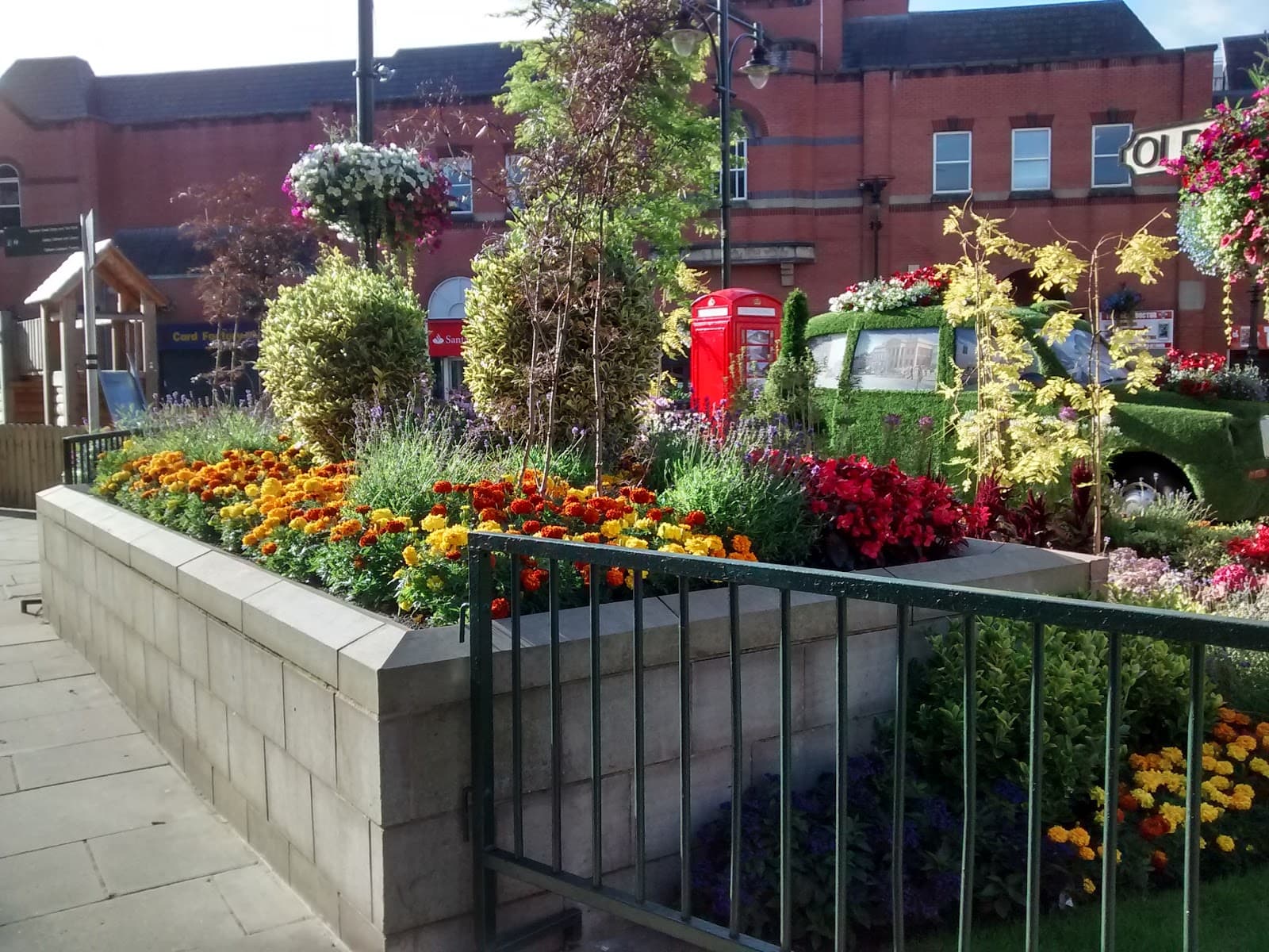 Oldham town centre - Image 1