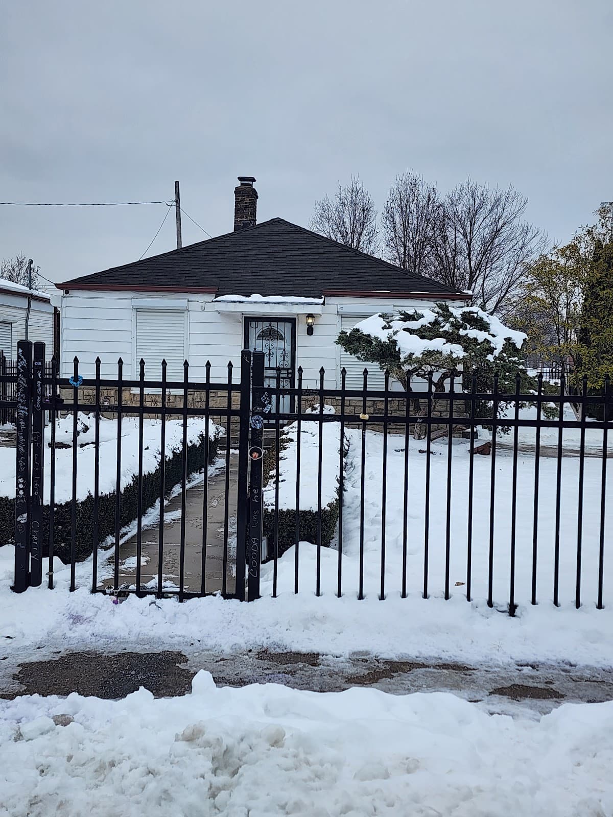 Michael Jackson Family Home - Image 1